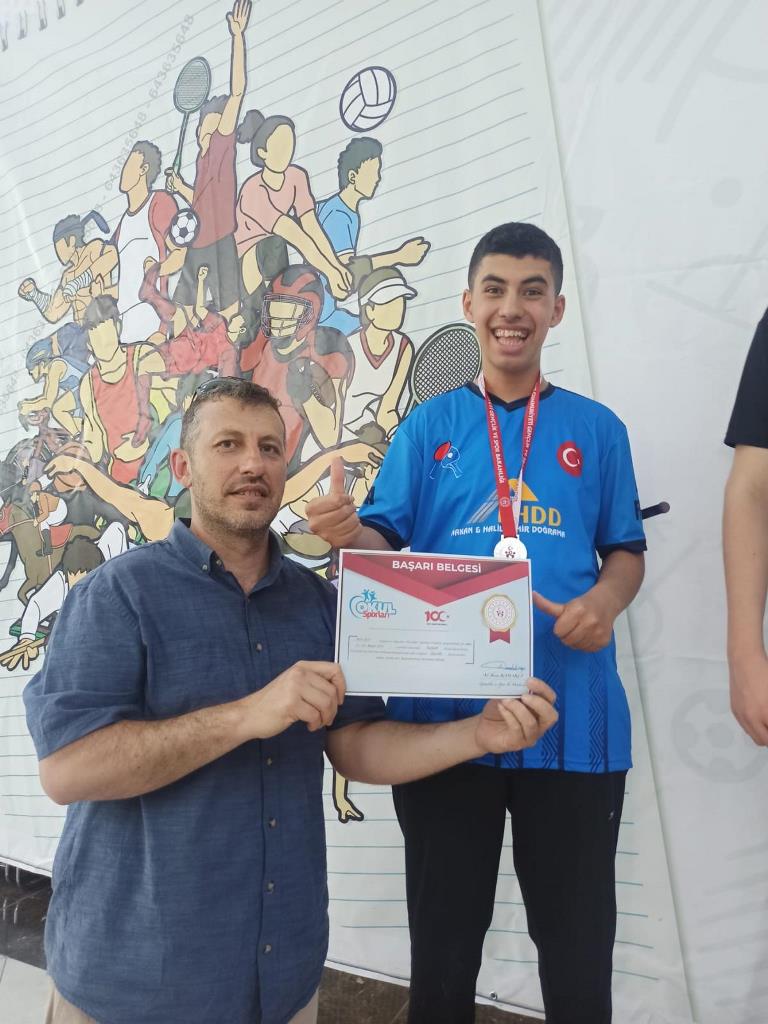 HALİLOĞLU, ÖZEL SPORCULAR MASA TENİSİ TÜRKİYE 2.'Sİ OLDU!
