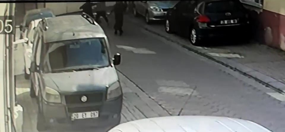 Dehşete Düşüren Satırlı Saldırı!