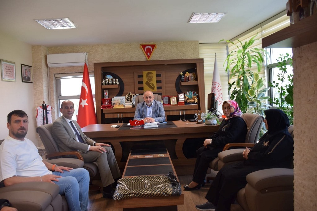 ŞEHİT AİLELERİNDEN KASAPOĞLU'NA TEŞEKKÜR