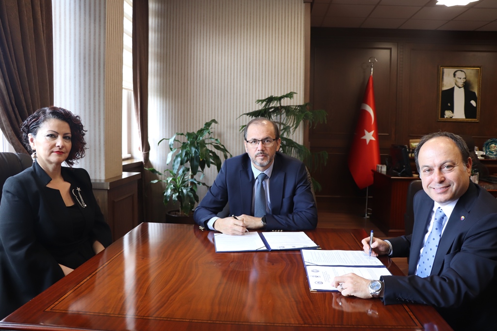 AFSÜ, ATSO VE KADIN GİRİŞİMCİLER KURULU İŞBİRLİĞİ PROTOKOLÜ İMZALADI
