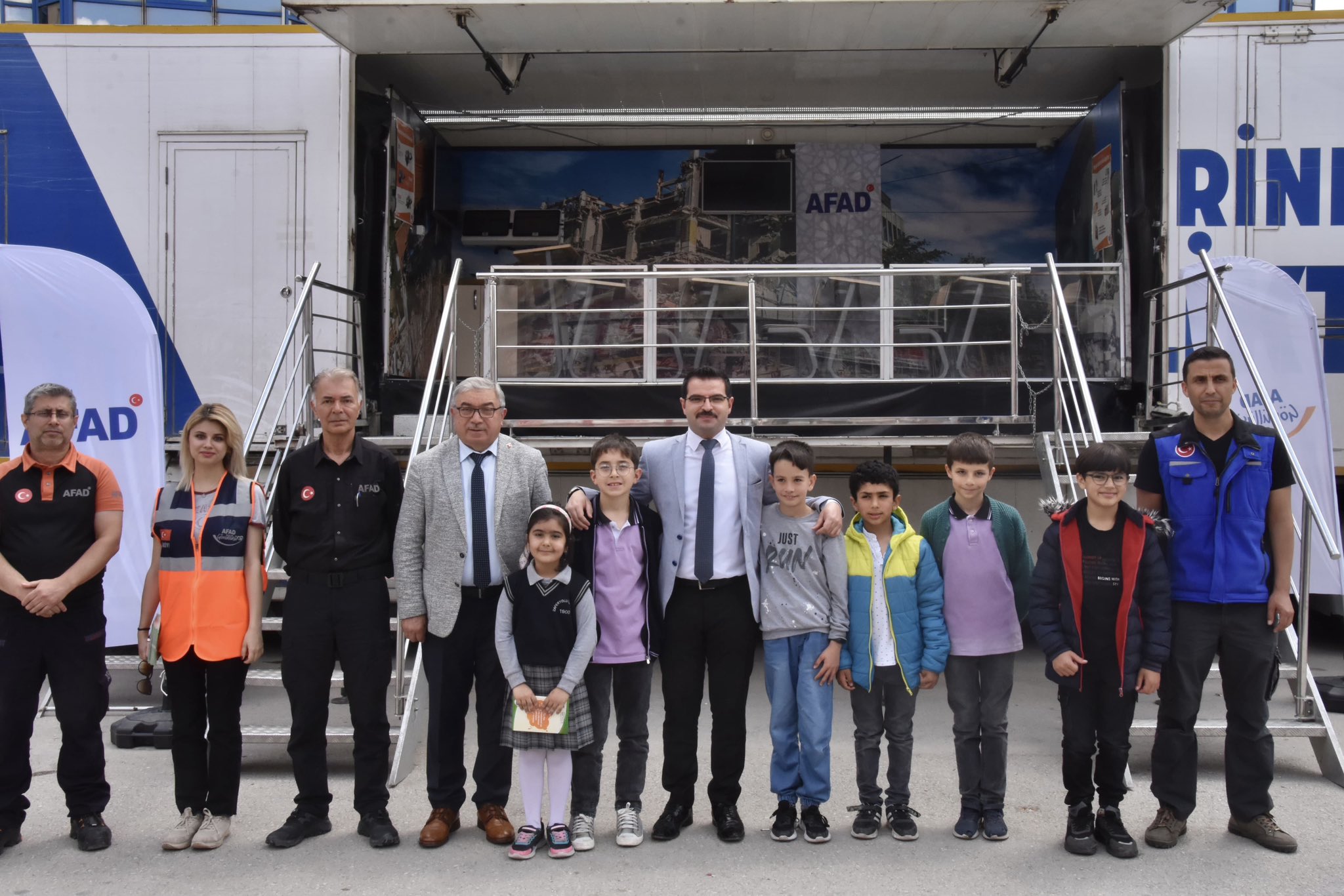 Şuhut'ta Öğrencilere Yönelik Deprem Farkındalık Etkinlikleri Düzenlendi