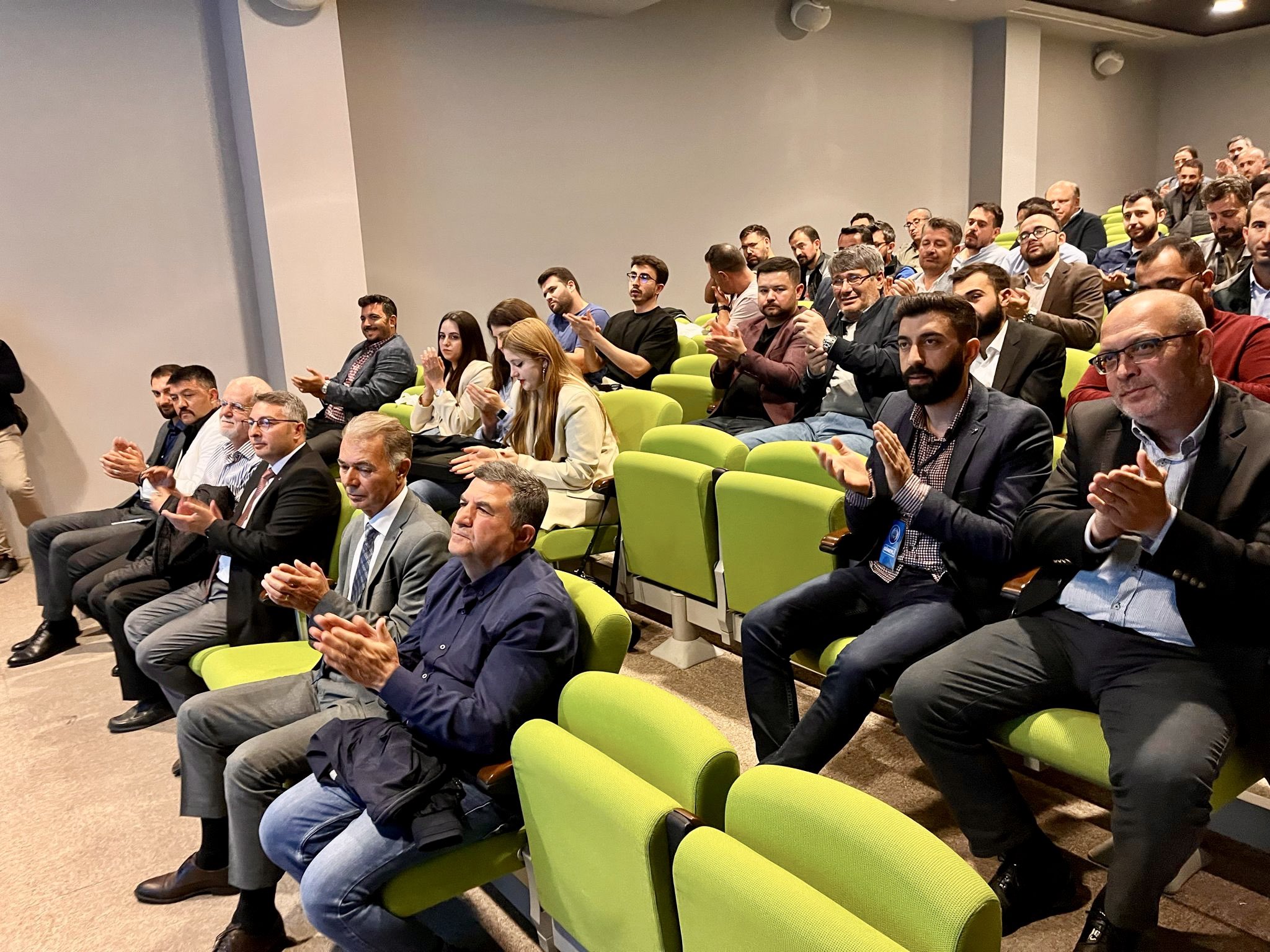 Vali Yardımcısı Bolat 'Deprem ve Zemin' Konferansına Katıldı