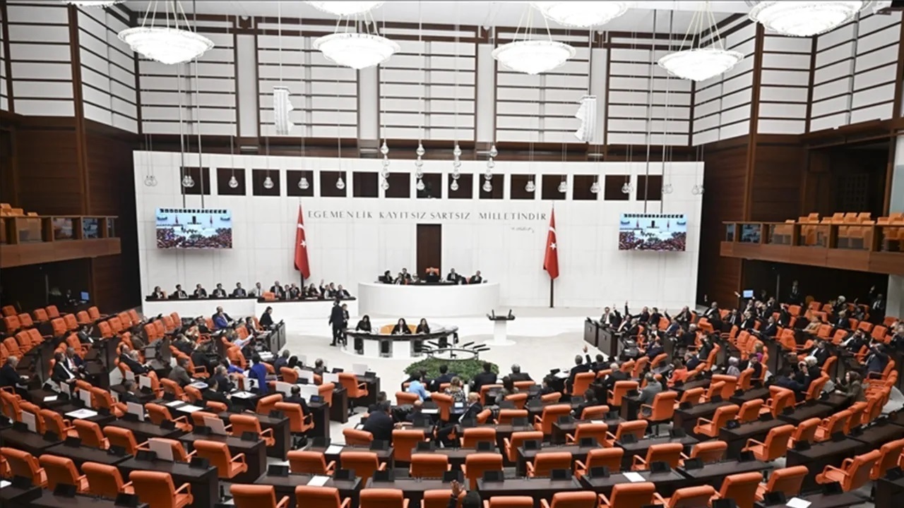 Vekillere de sıkı tasarruf geliyor!