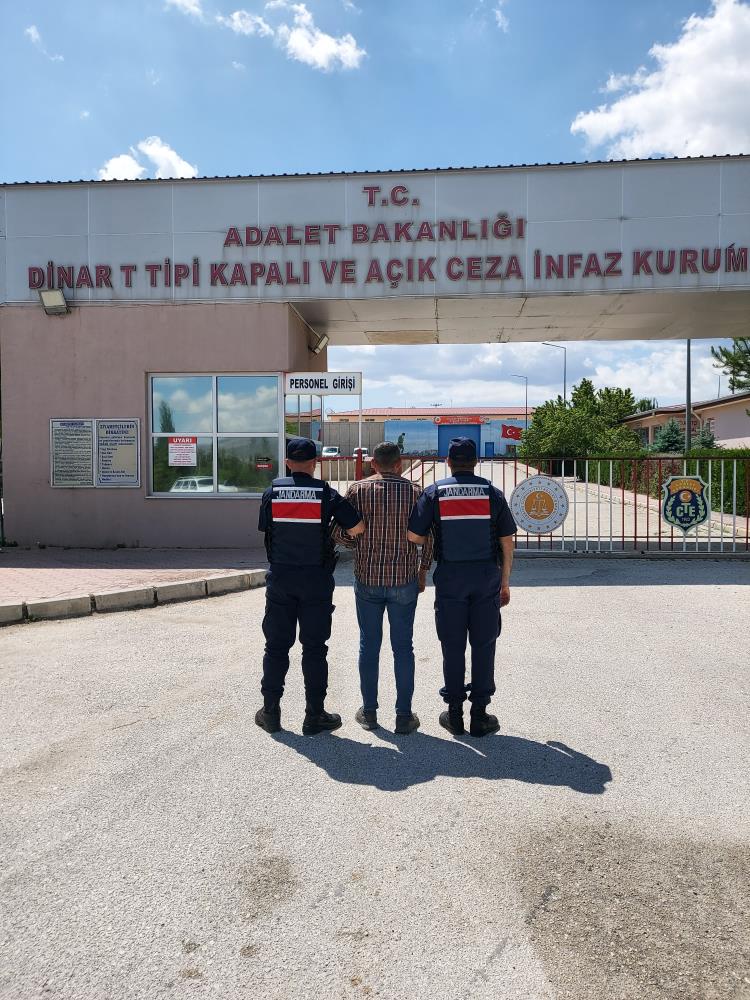 2 Yıl 3 Ay 10 Gün Hapis Cezası ile Aranıyordu: Aranan şahıs jandarma takibi ile yakalandı