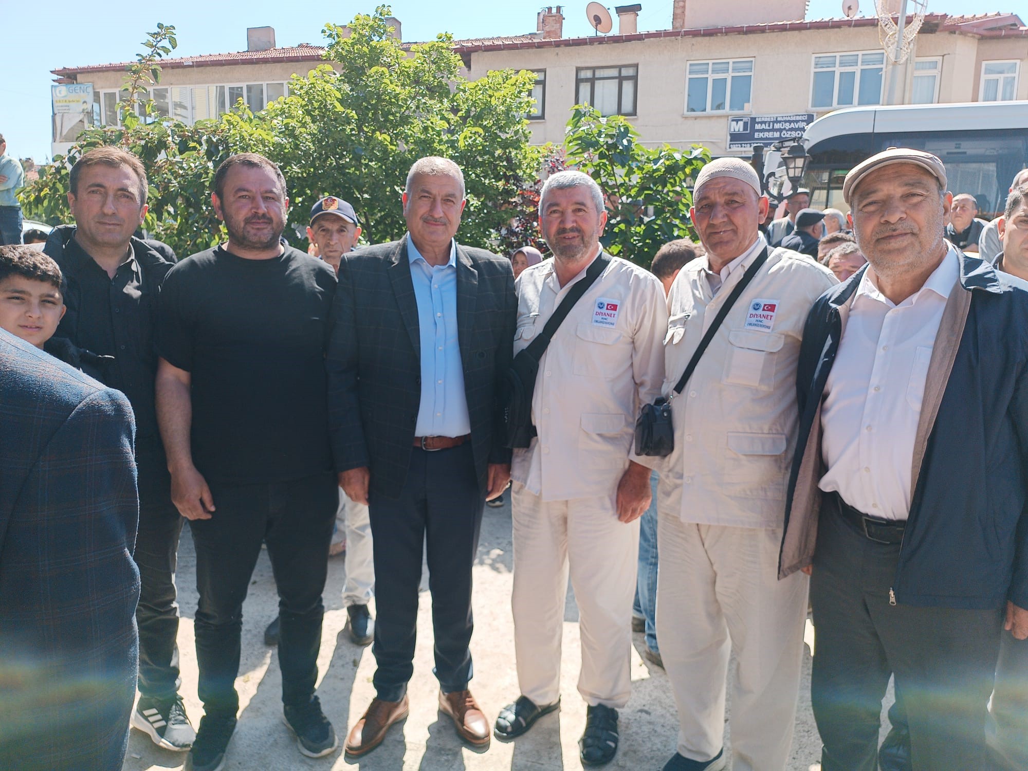 59 Kişilik Hac Kafilesi Dualarla Uğurlandı: Uğurlama Ulu Camii'nde yapıldı