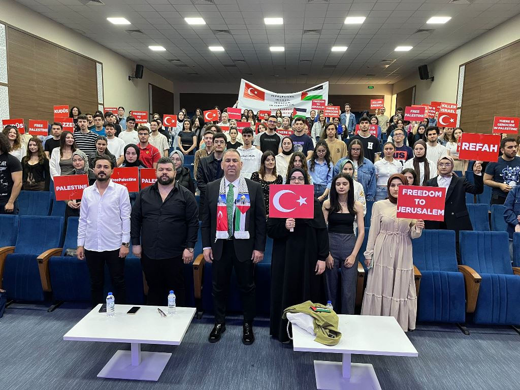 AFSÜ'DEKİ KONFERANSTA İSRAİL PROTESTO EDİLDİ