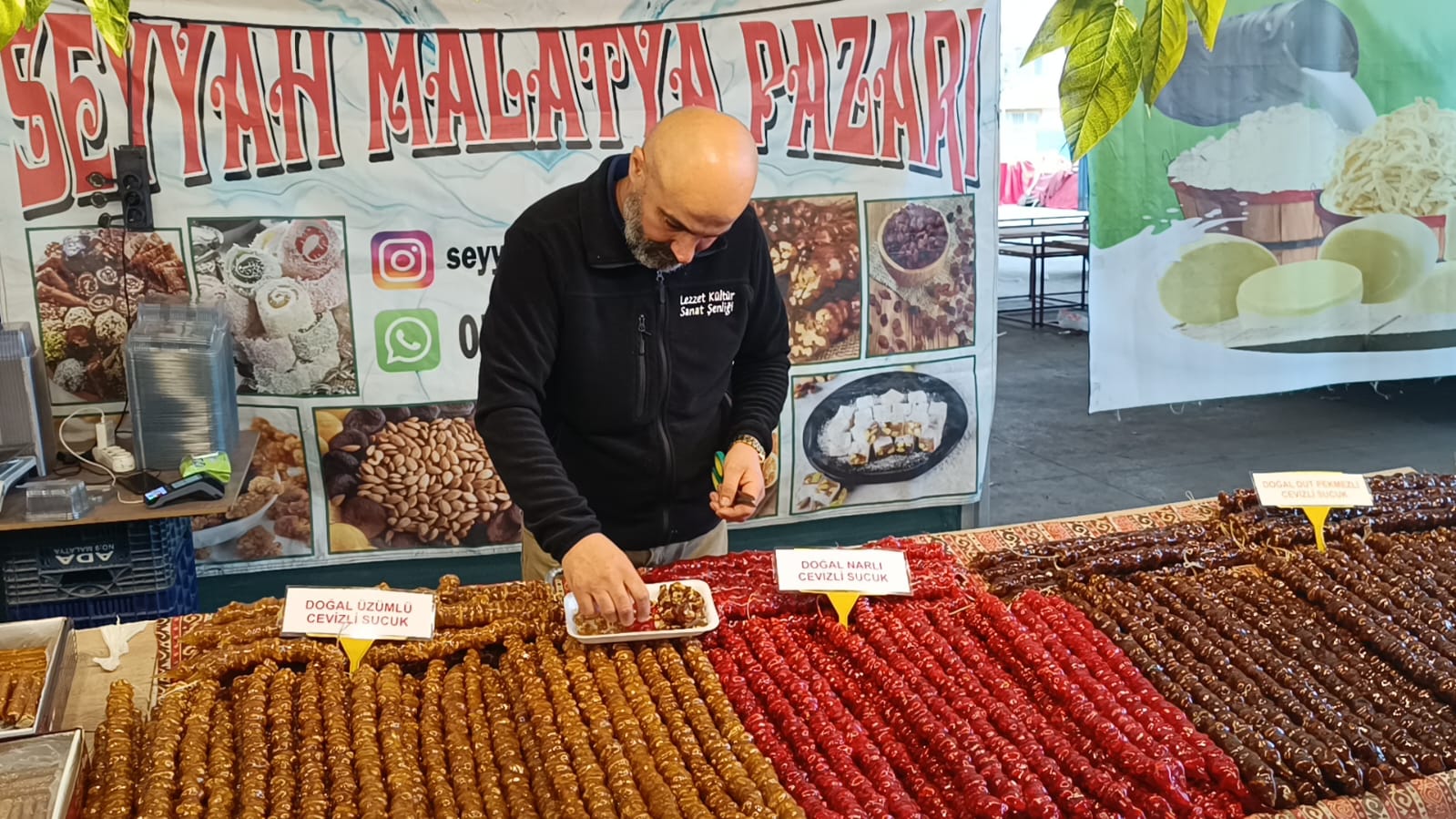 Sandıklı'da Tanıtım Günleri Başladı: Yöresel tatlar satışa çıkıyor