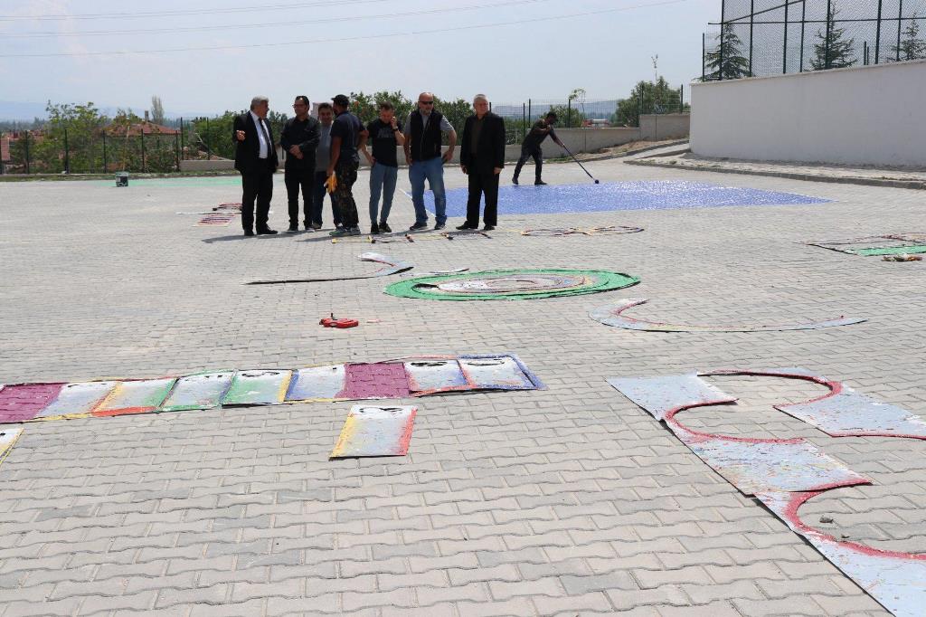 "HER OKUL BAHÇEMİZ ÇOCUKLARIMIZLA ÇİÇEK BAHÇESİ OLACAK"