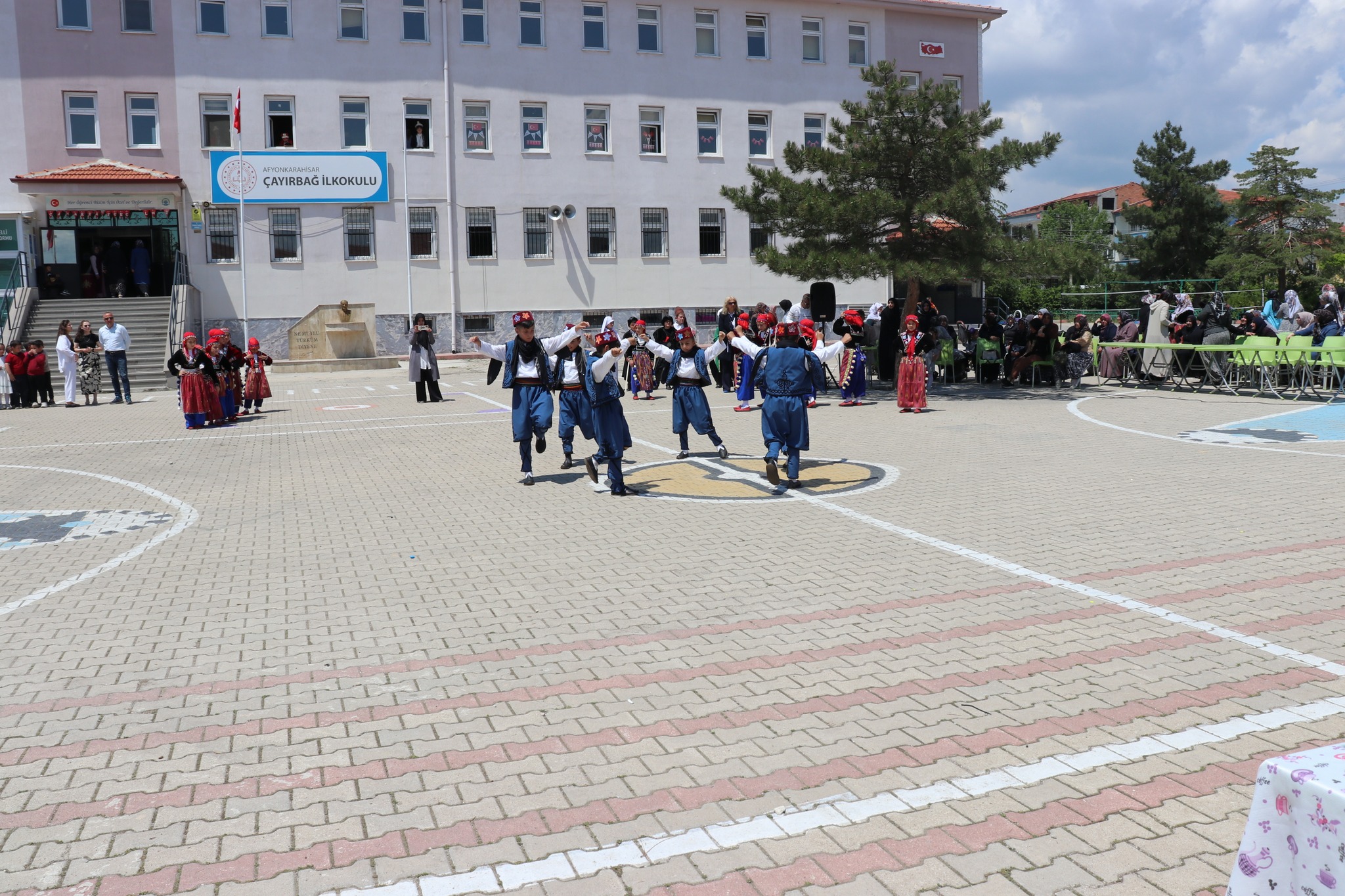 Müdür Sünnetci Kermese Katıldı