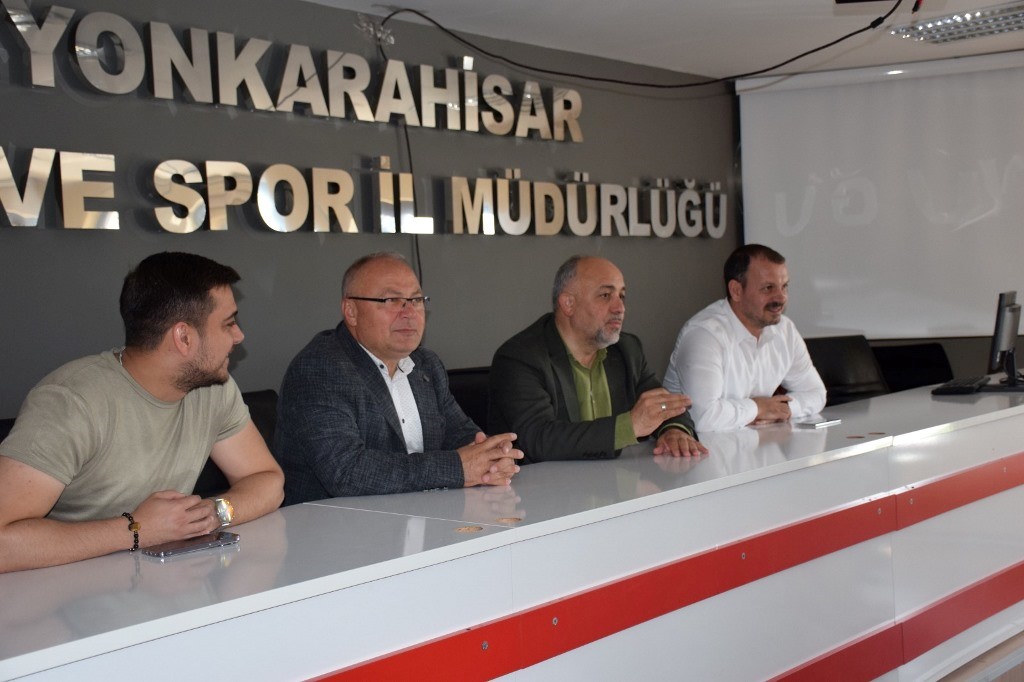 AFYONKARAHİSAR'DA 1. KADEME YARDIMCI ANTRENÖR YETİŞTİRME KURSU