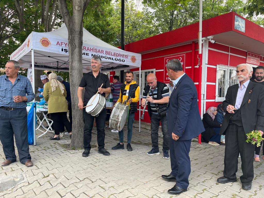 BAŞKAN KÖKSAL MAHALLE SAKİNLERİYLE BULUŞTU