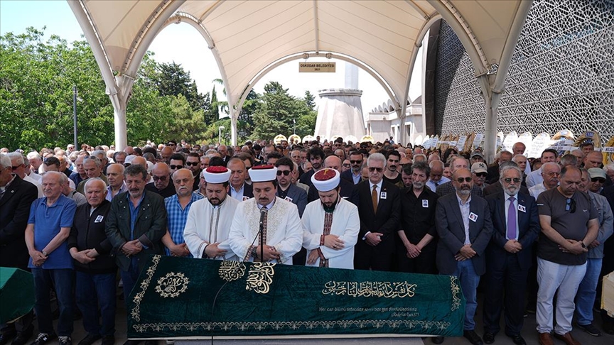 Oyuncu Ahmet Uğurlu Son Yolculuğuna Uğurlandı