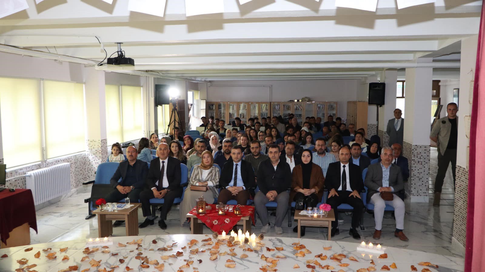 Emirdağ’da ‘Aşkın Şiir Halleri’ Adlı Şiir Etkinliği