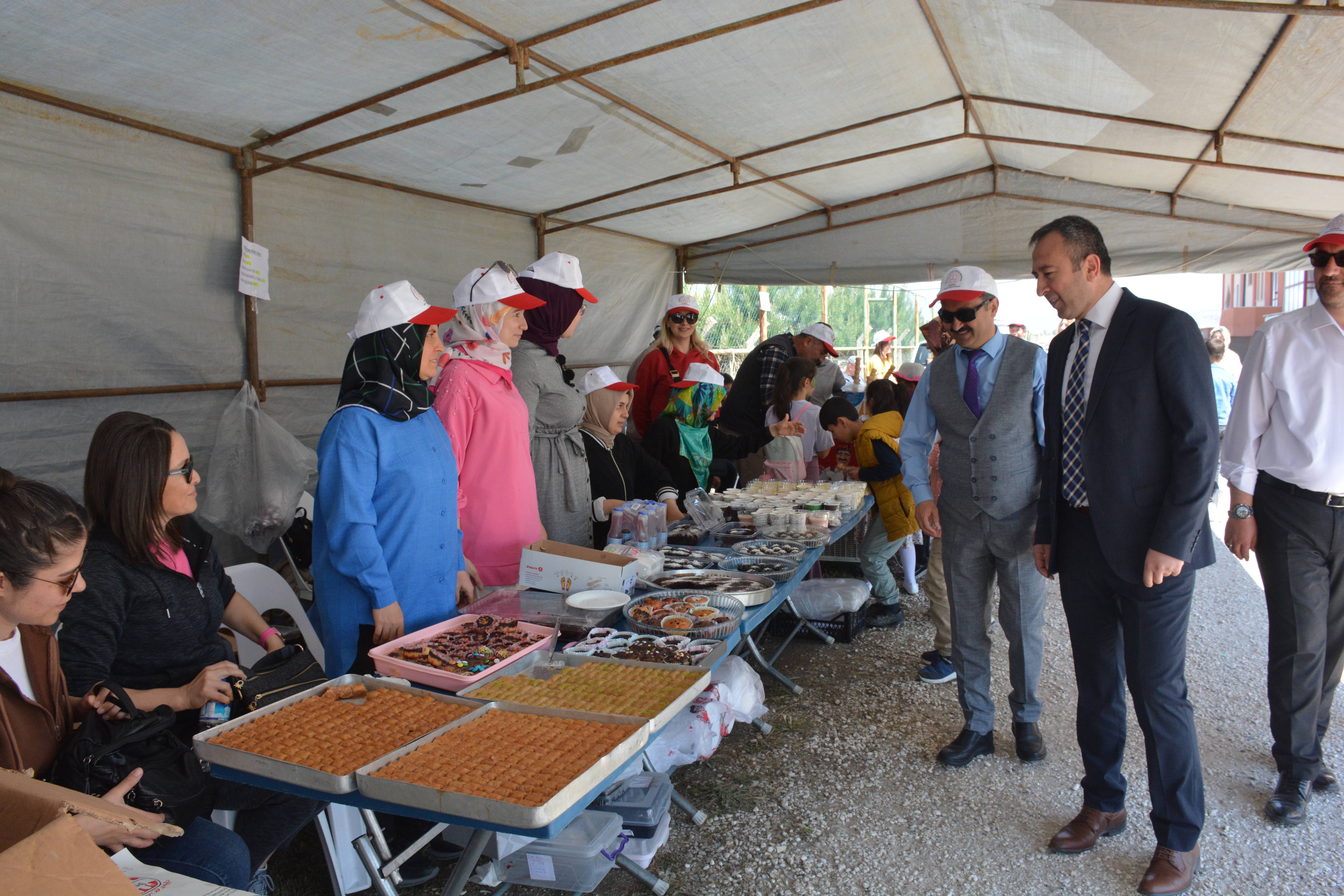 İscehisar'da Geleneksel Çocuk Oyunları Şenliği Düzenlendi