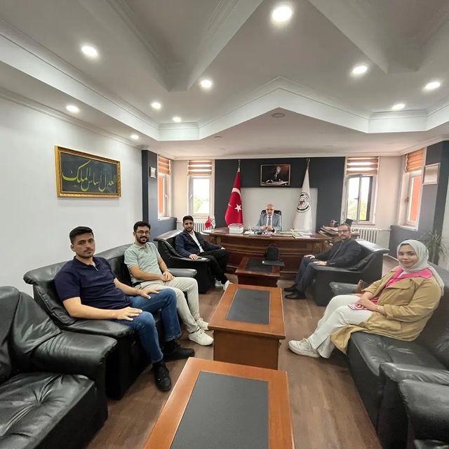 Genç Avukat Adayları Başkan Şahin'i Ziyaret Etti