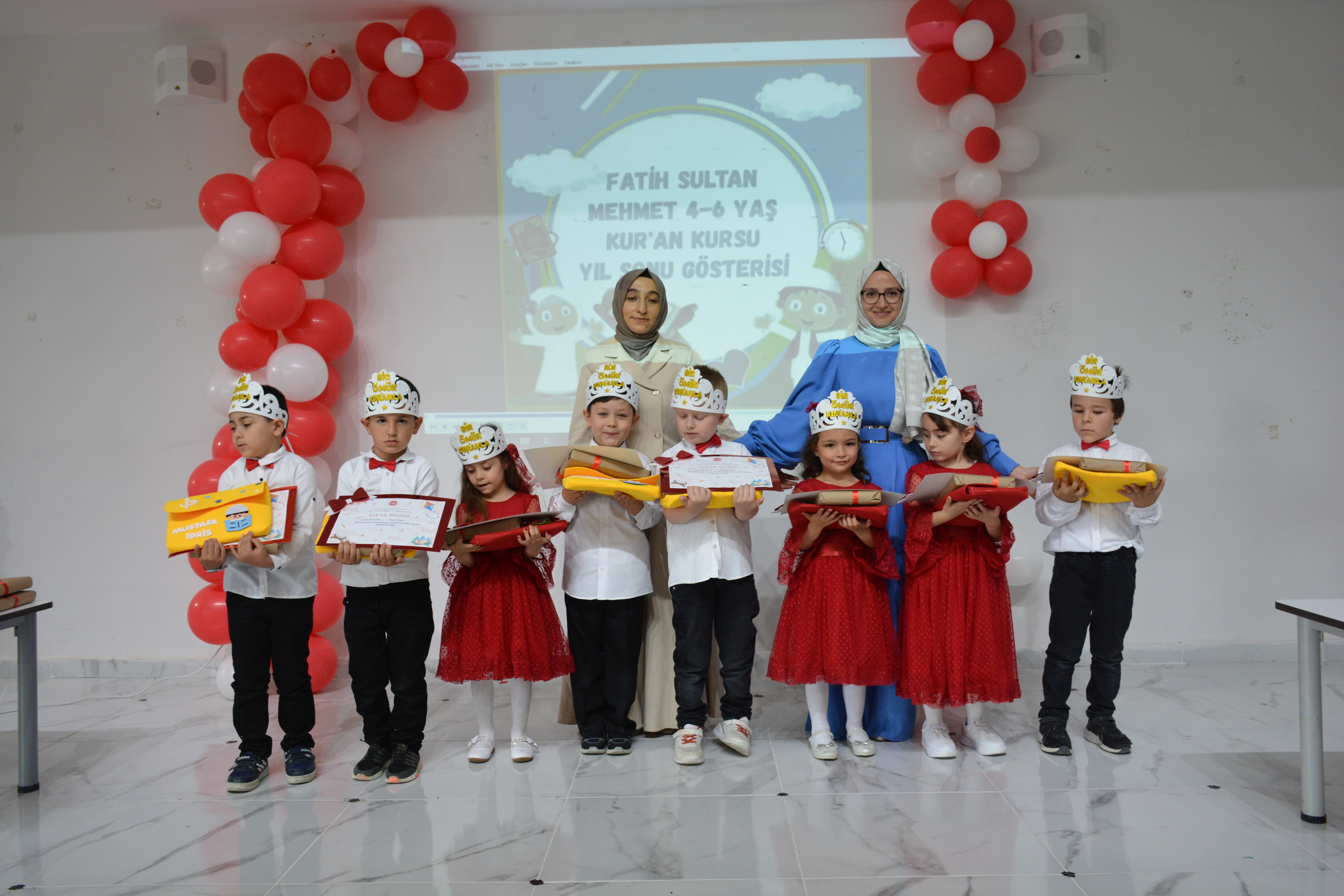 İscehisar'da Kur'an Kursu Öğrencileri Yılsonu Etkinliği Düzenledi