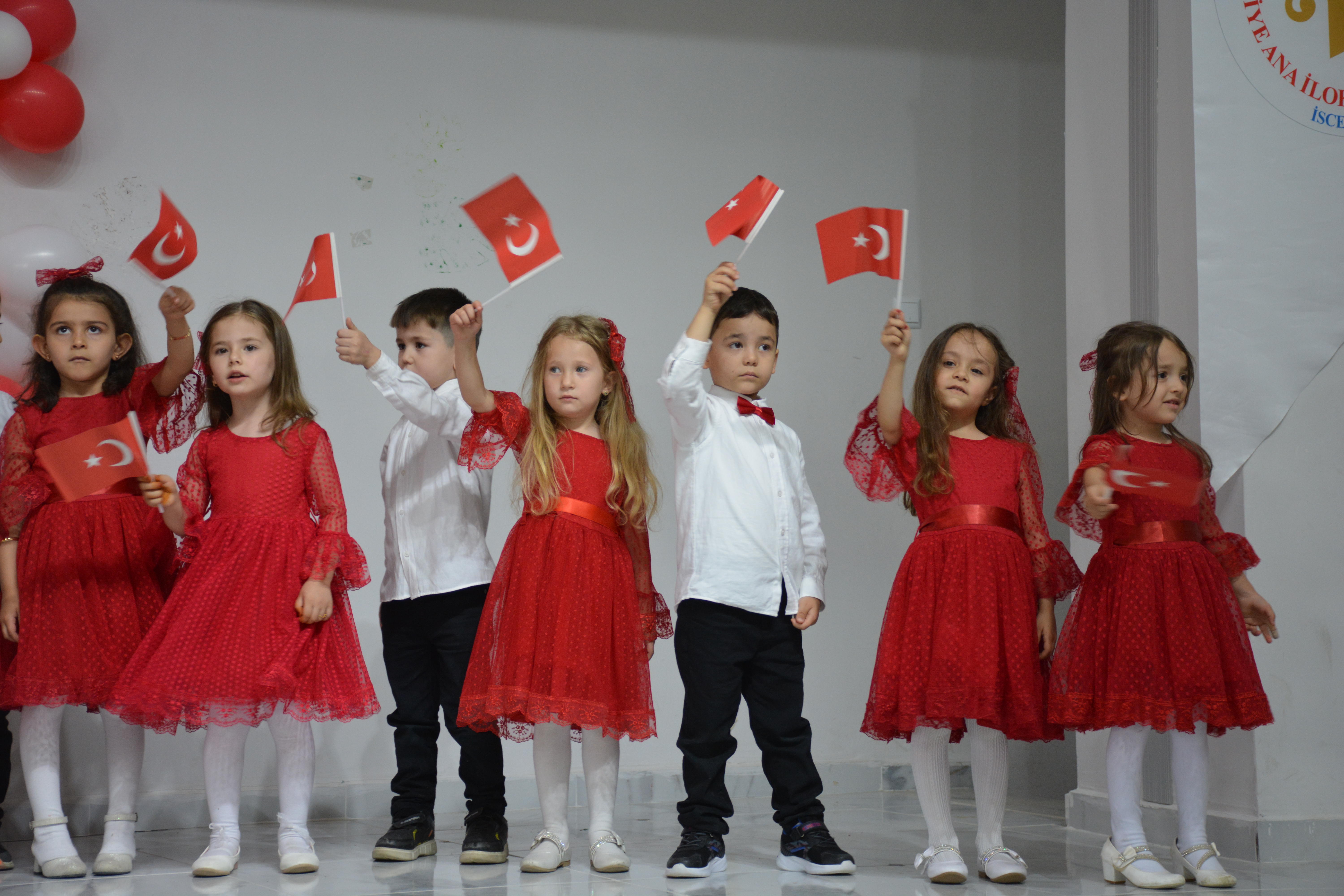 İscehisar'da Kur'an Kursu Öğrencileri Yılsonu Etkinliği Düzenledi