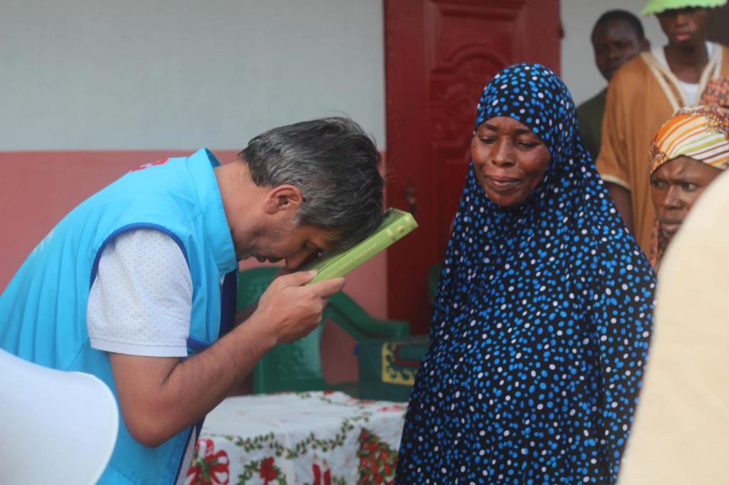 TDV İHTİYAÇ SAHİPLERİNE KUR'AN-I KERİM'DE ULAŞTIRACAK