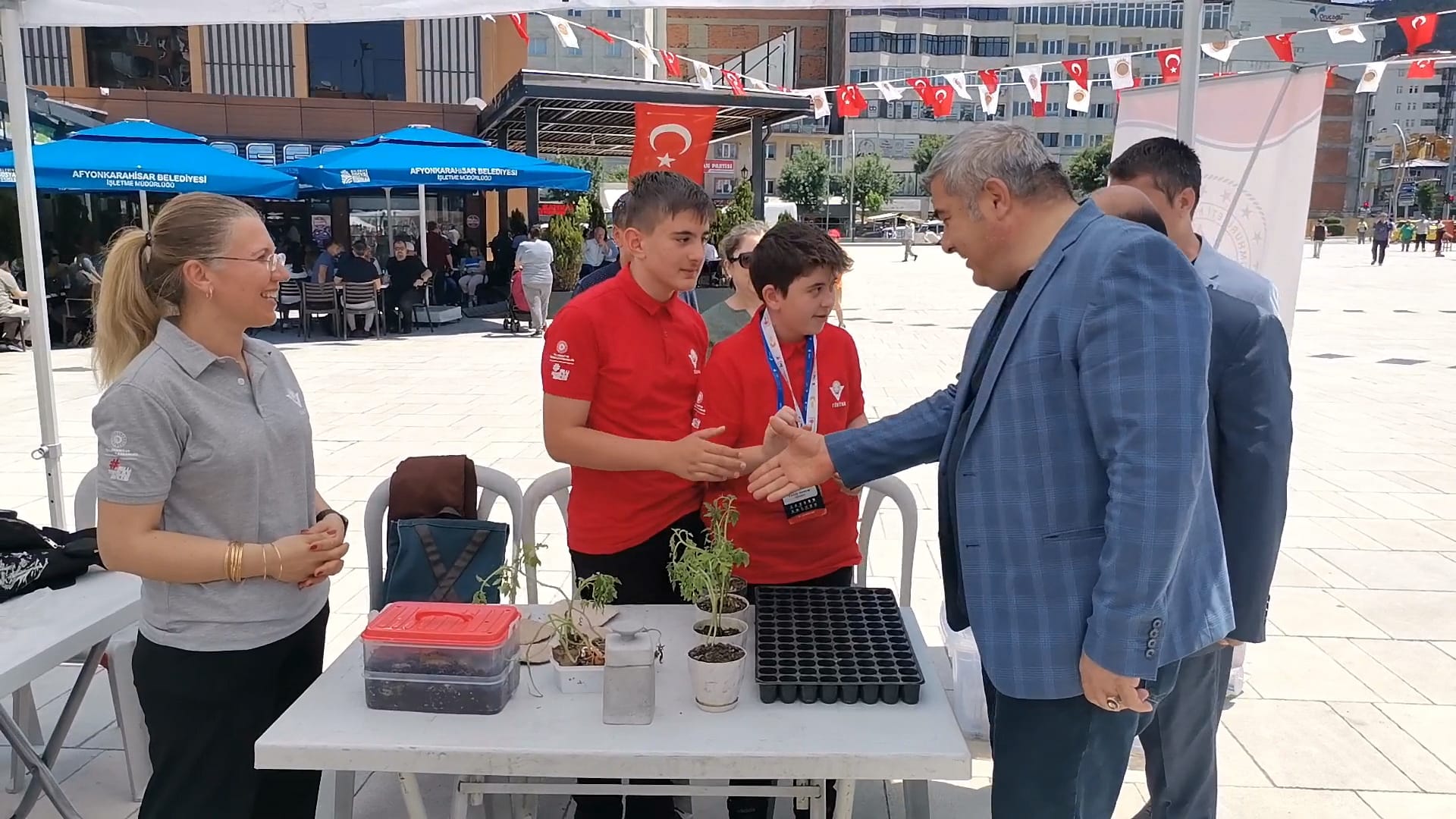 BİLSEM'in Başarısı Kentte Sergilendi Müdür Sünnetci Öğrencileri Yalnız Bırakmadı