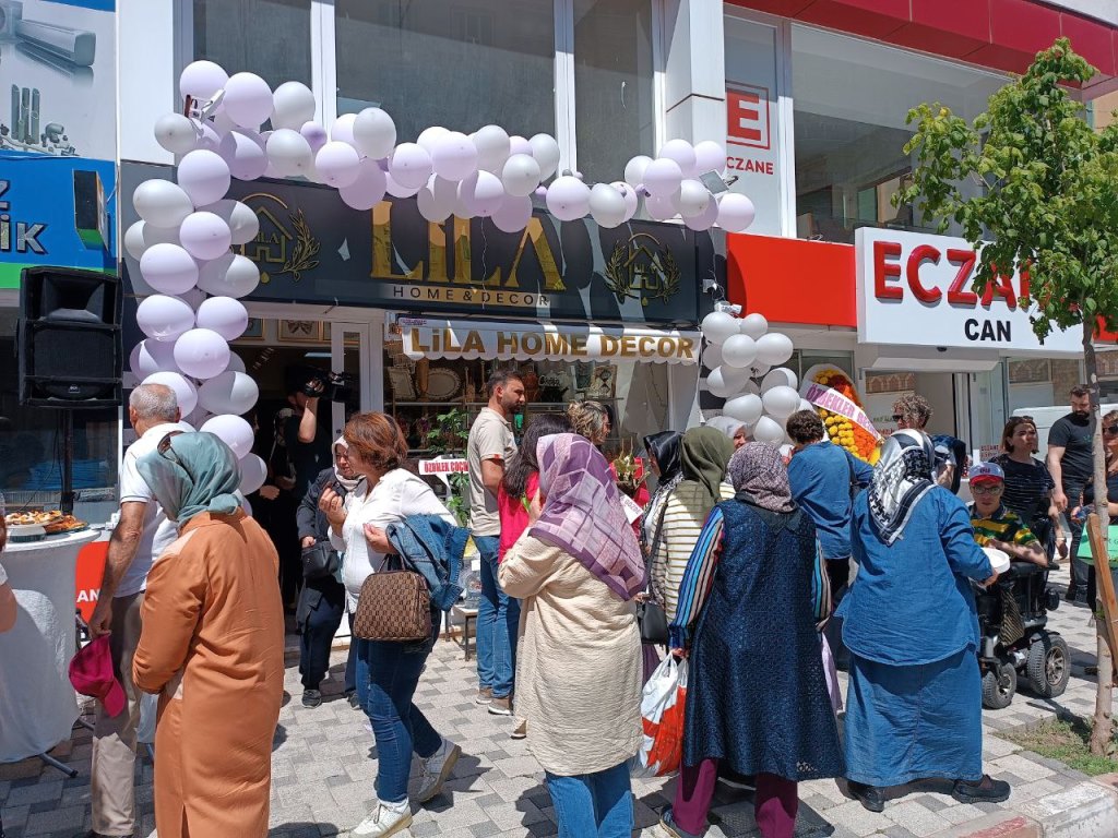 LİLA HOME DEKOR AÇILIŞININ 1. YILINI KUTLADI