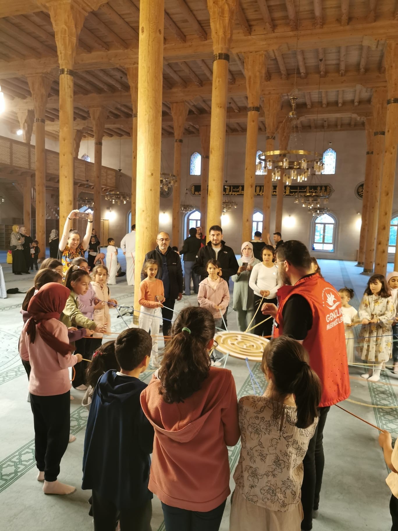 ‘Genç Gönüllüler Çocuk Gönüllerle Buluşuyor’ Projesinin Kapanışı Yapıldı