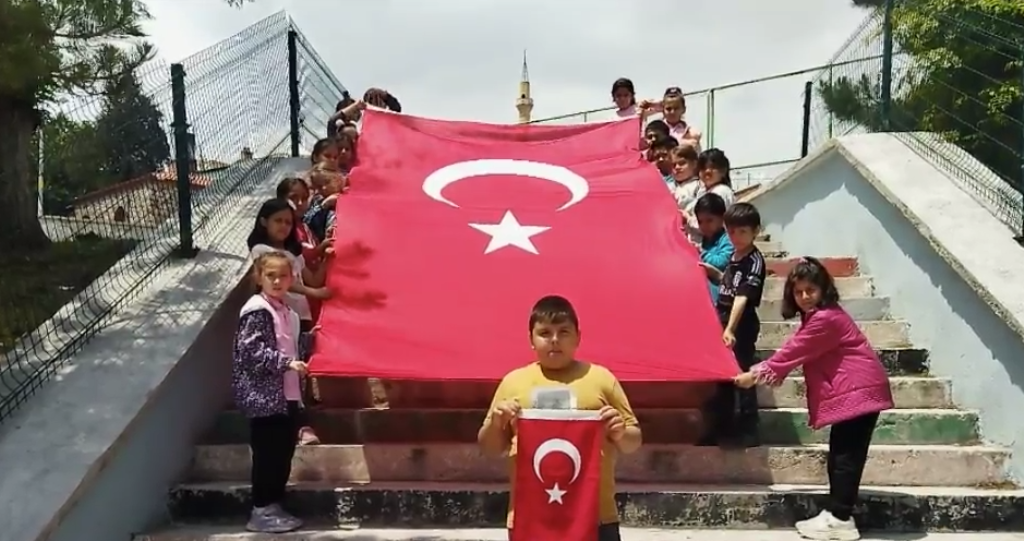 HÜRRİYET İLKOKULU ÖĞRENCİLERİ FARKINDALIK OLUŞTURDU