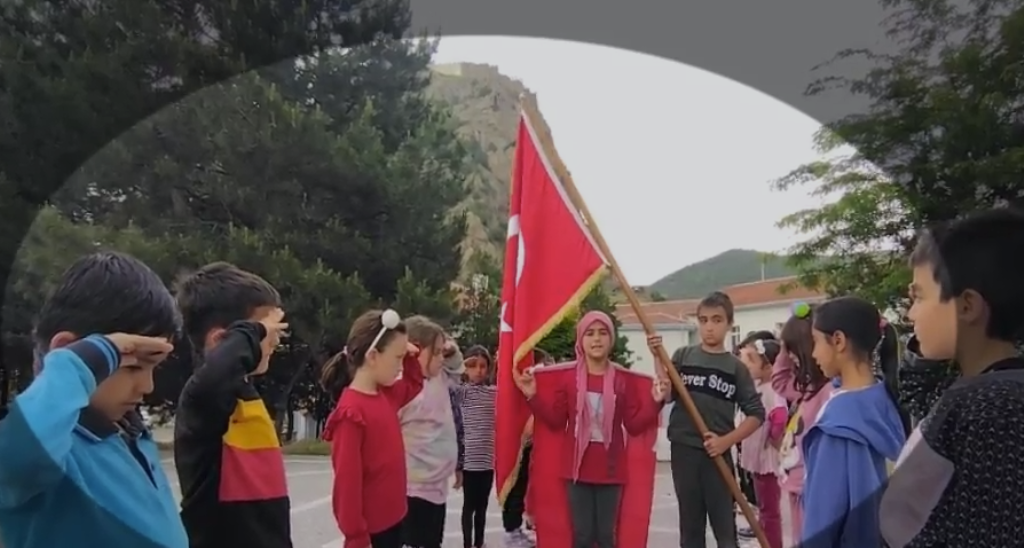 HÜRRİYET İLKOKULU ÖĞRENCİLERİ FARKINDALIK OLUŞTURDU