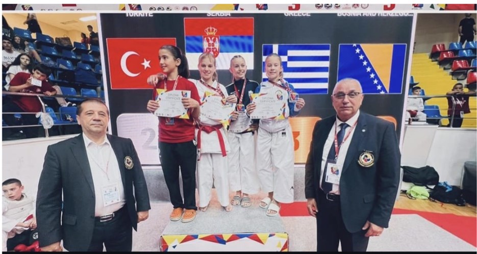 BALKANLARDA AFYON RÜZGARI ESTİRDİLER