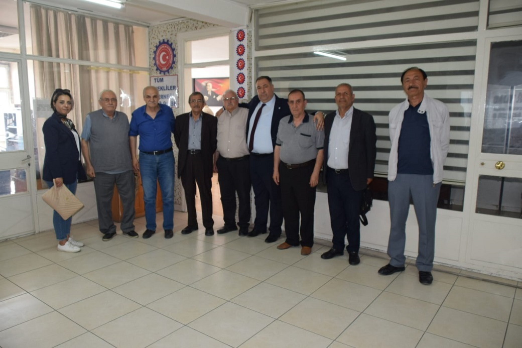 İYİ PARTİ'DEN EMEKLİLERE GÜÇLÜ DESTEK SÖZÜ: "AÇLIK SINIRI ALTINDA YAŞAM MÜCADELESİ SONA ERMELİ!"