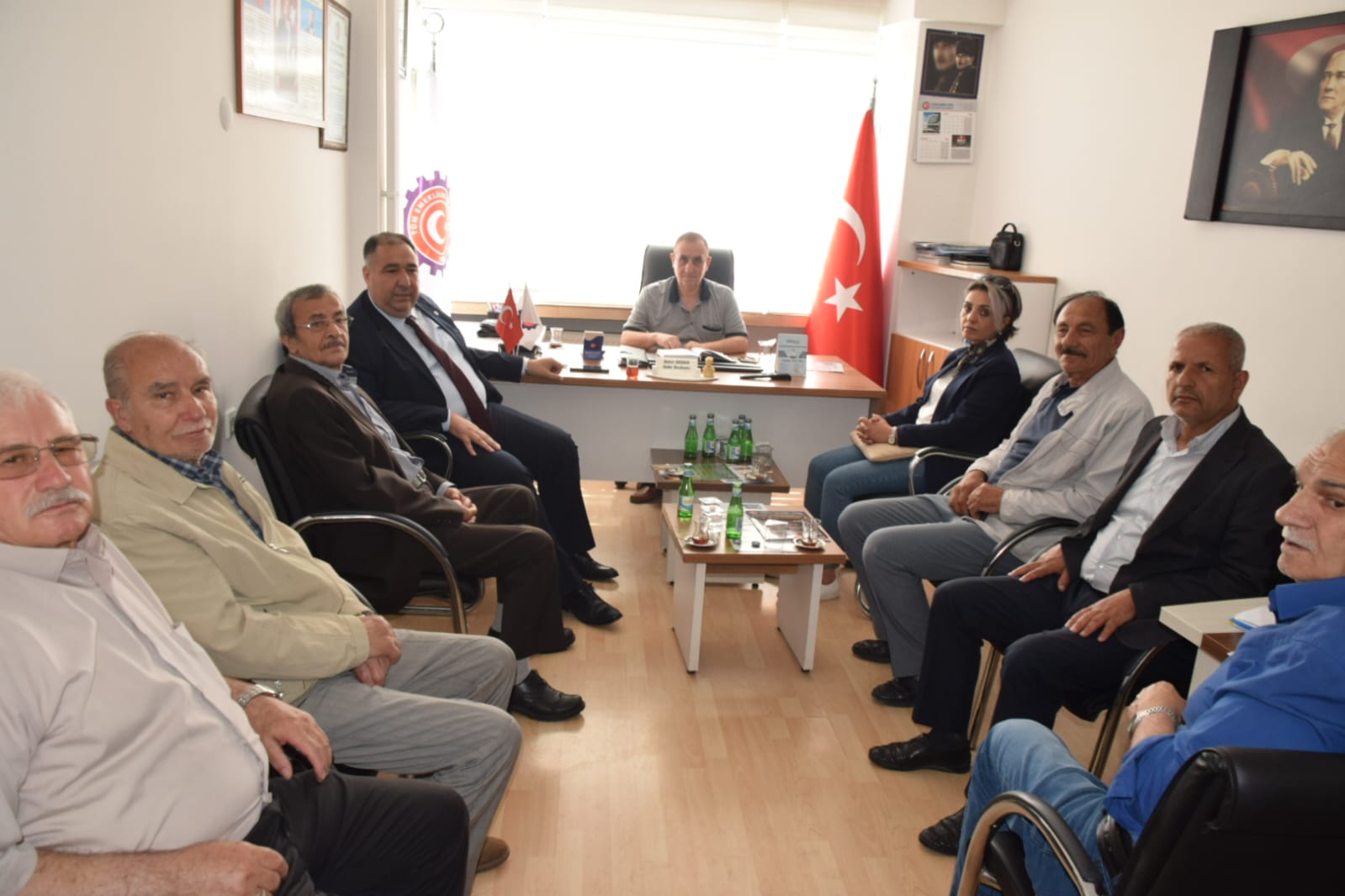 İYİ PARTİ'DEN EMEKLİLERE GÜÇLÜ DESTEK SÖZÜ: "AÇLIK SINIRI ALTINDA YAŞAM MÜCADELESİ SONA ERMELİ!"