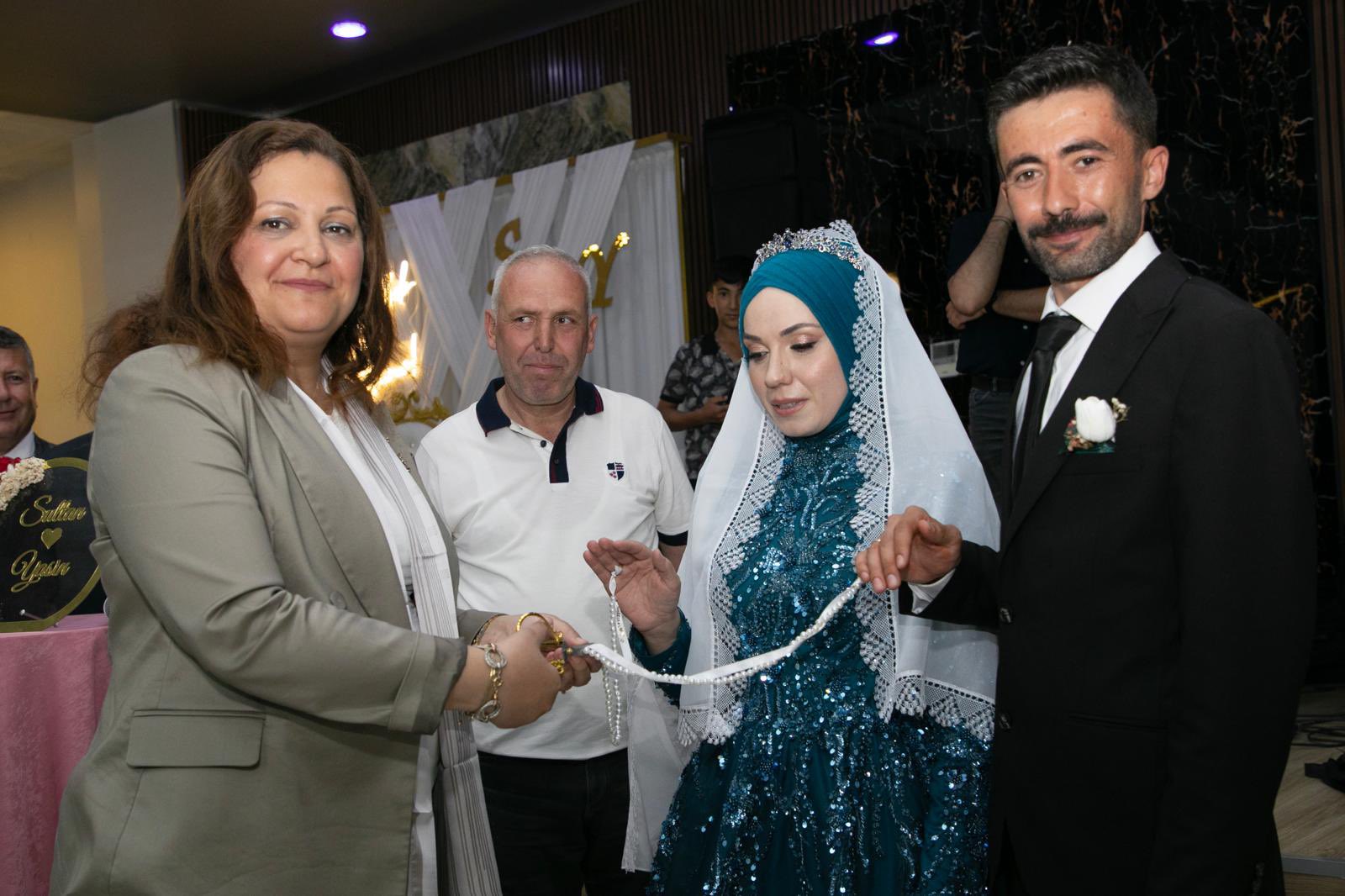 BAŞKAN KÖKSAL MESAİ ARKADAŞINI YALNIZ BIRAKMADI