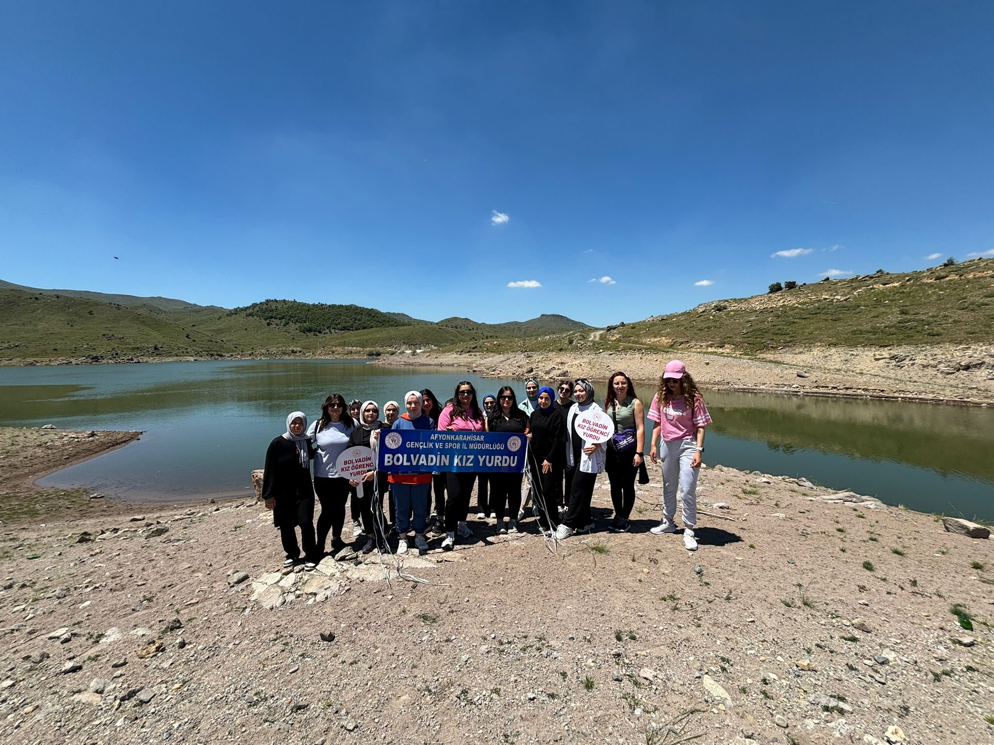 Bolvadin'de Öğrenciler Doğayla İç İçe