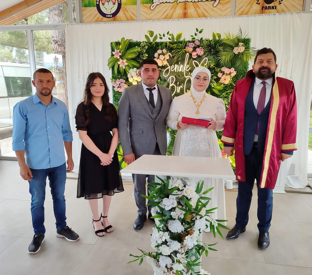 Genç Çiftin Nikahını Başkan Gönüllü Kıydı