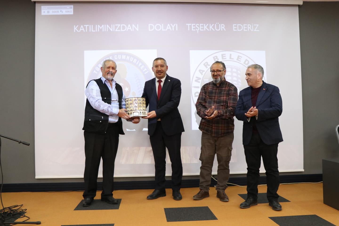 Dinar'da Aşık Veysel'i Anma Etkinliği, Sinan Yağmur Söyleşi Yaptı