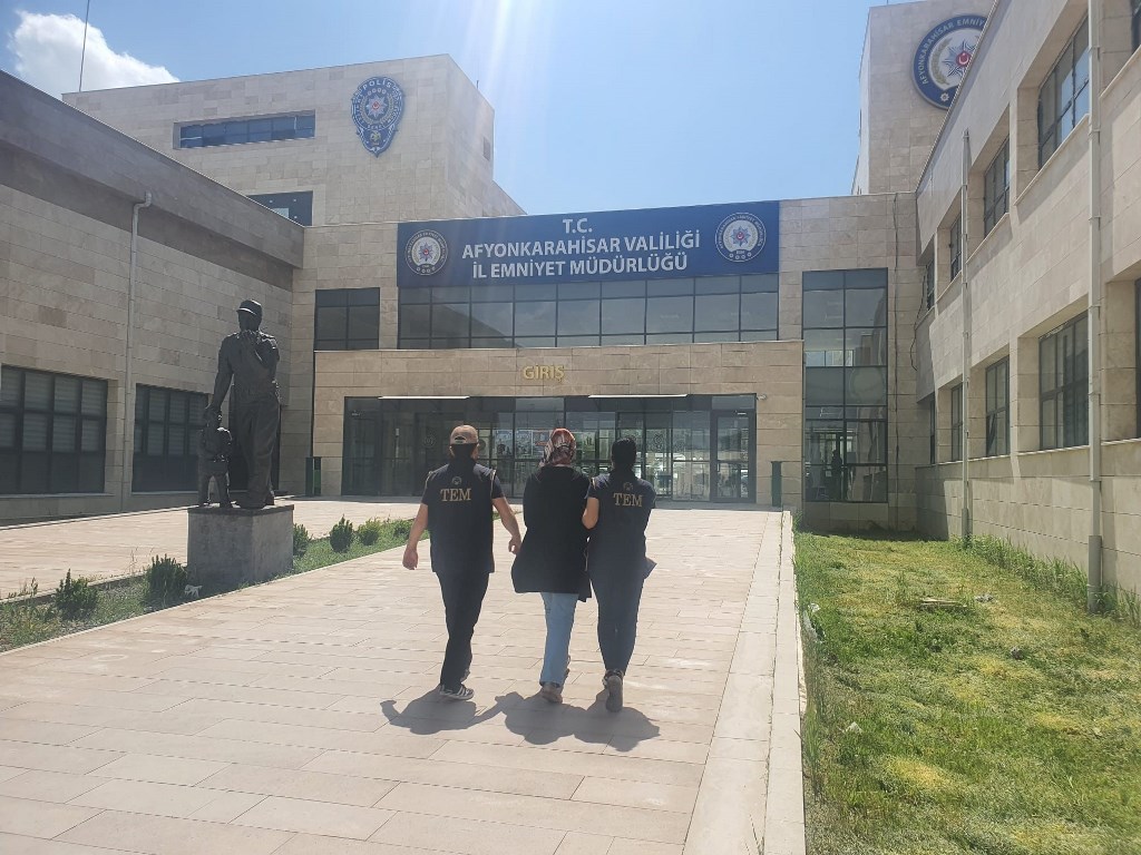 AFYONKARAHİSAR'DA FETÖ'NÜN ADLİYE YAPILANMASINDA YER ALAN KAÇAK ŞAHIS YAKALANDI