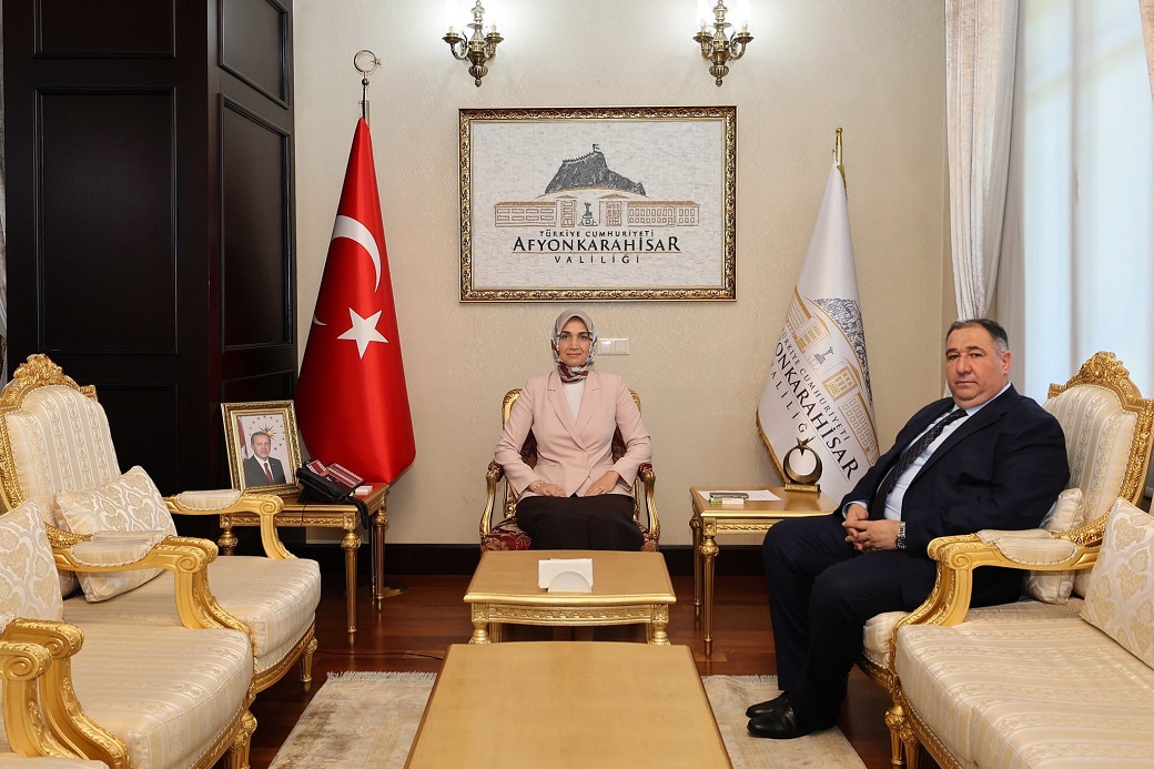İYİ PARTİ AFYONKARAHİSAR İL BAŞKANI'NDAN VALİ YİĞİTBAŞI'NA ŞÜKRAN ZİYARETİ