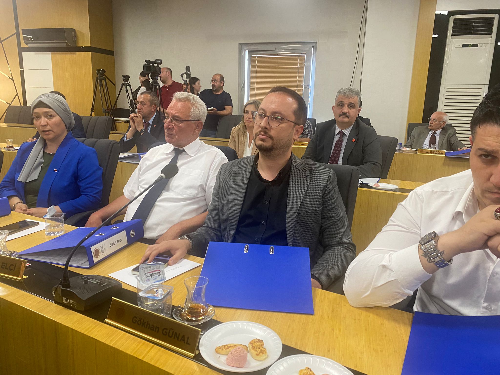 CHP'li Günal: “Neden Sessiz Kalıyorsunuz?”