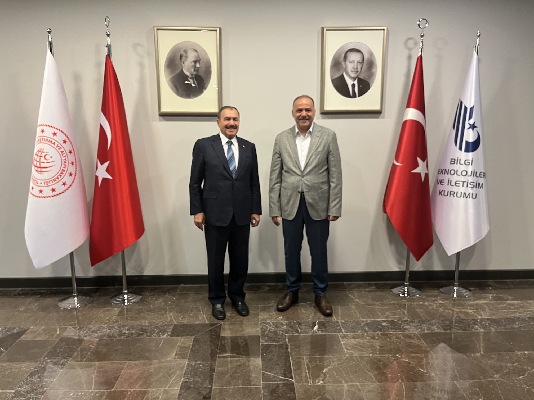 Eski Bakan Eroğlu Ziyaretlerini Sürdürüyor