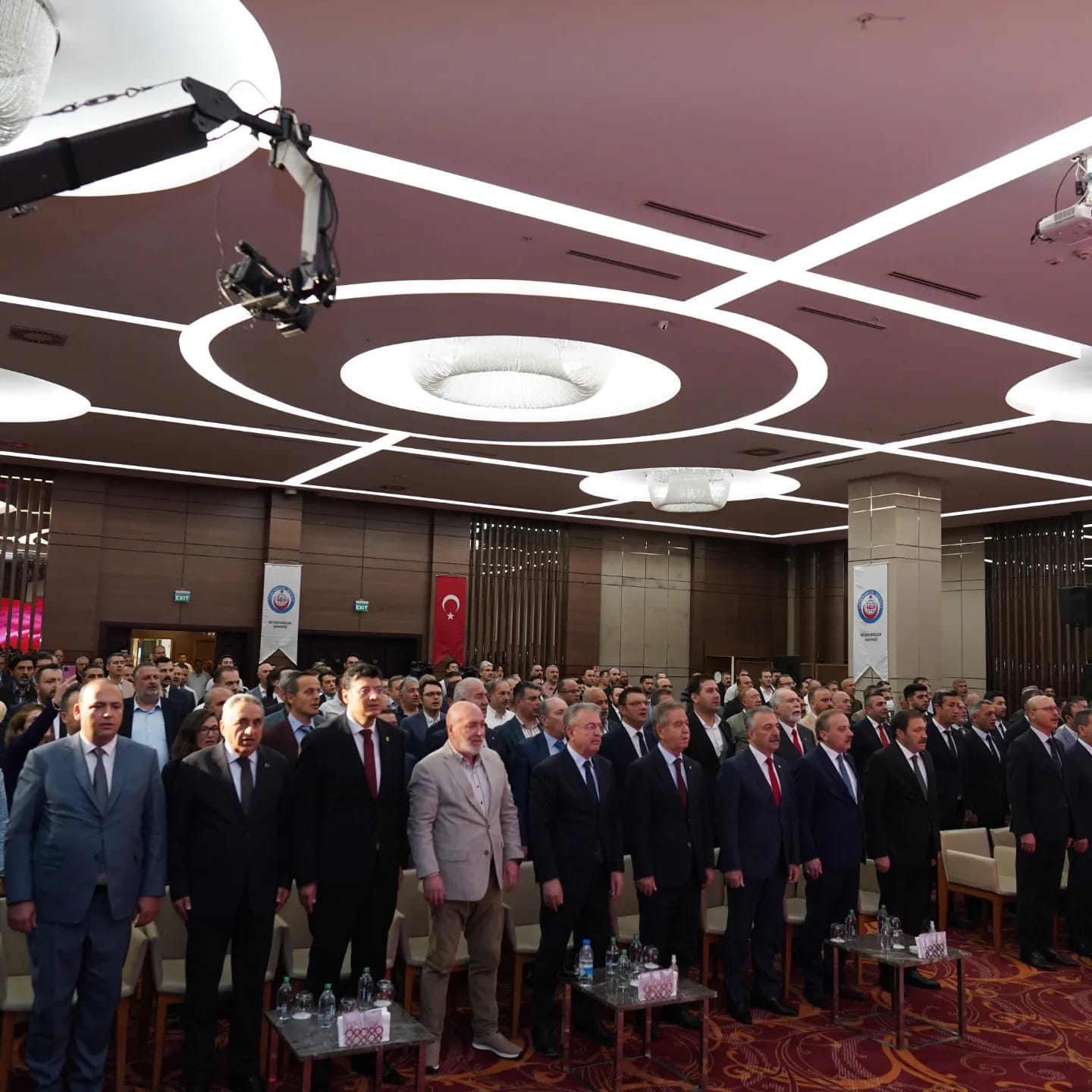 “KAMUDA ÇALIŞAN MÜHENDİSLERİN HAKLARI İYİLEŞTİRİLMELİ”