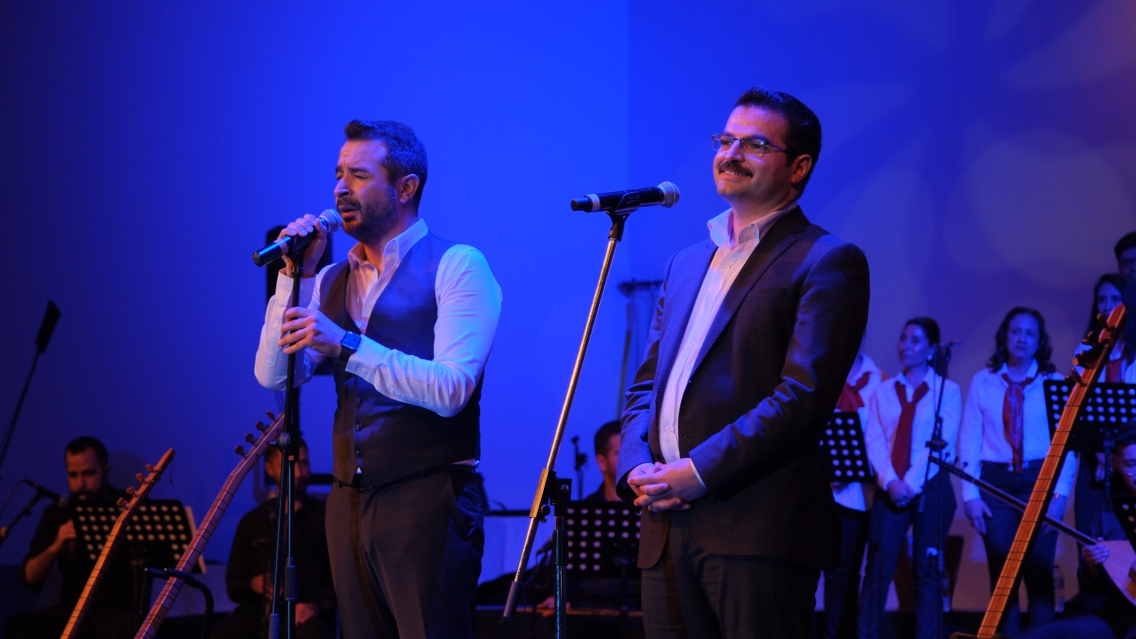 AKSAM SEVDÂ TÜRKÜLERİ KONSERİ KULAKLARIN PASINI SİLDİ.