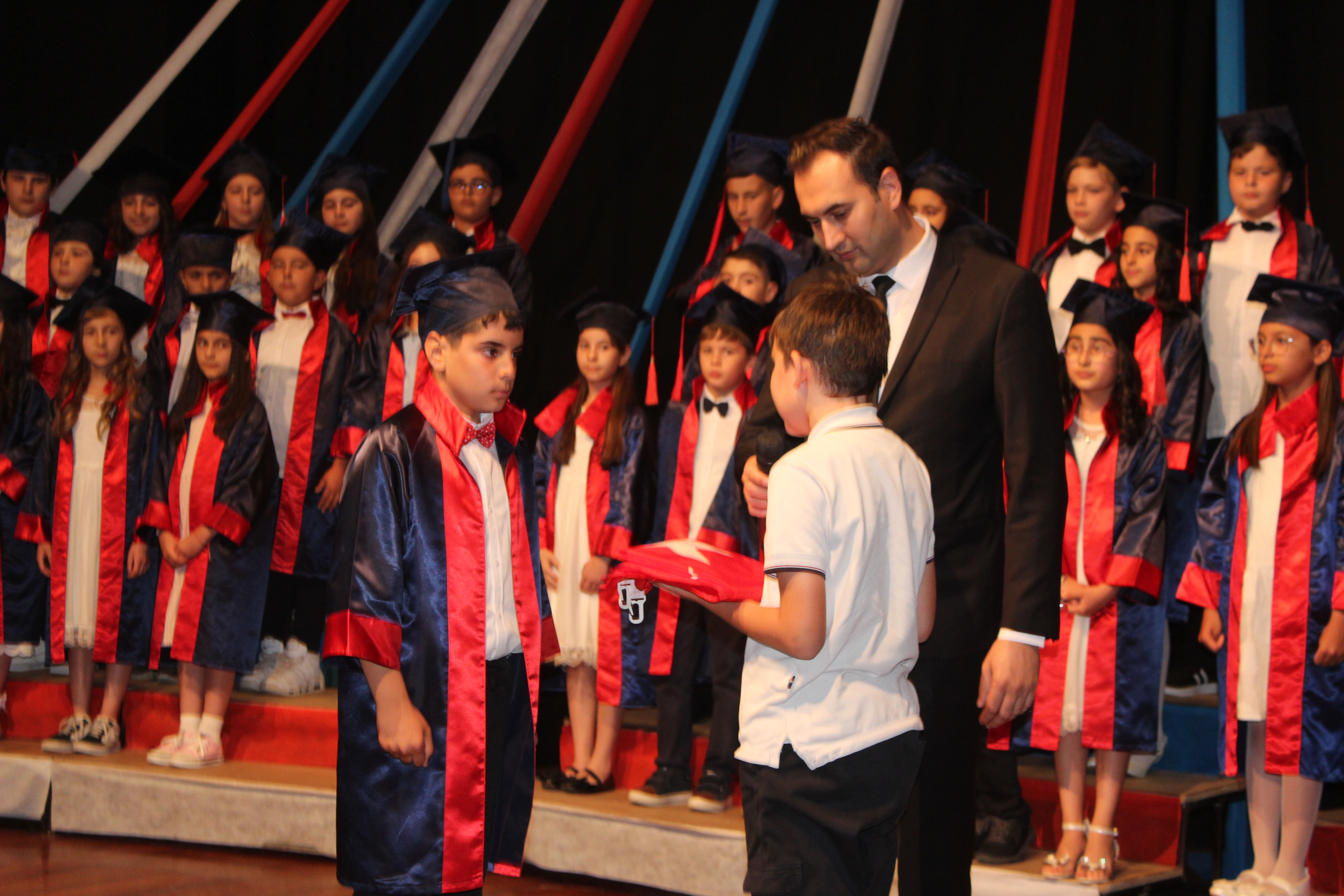 TED Afyon Koleji'nde muhteşem mezuniyet töreni