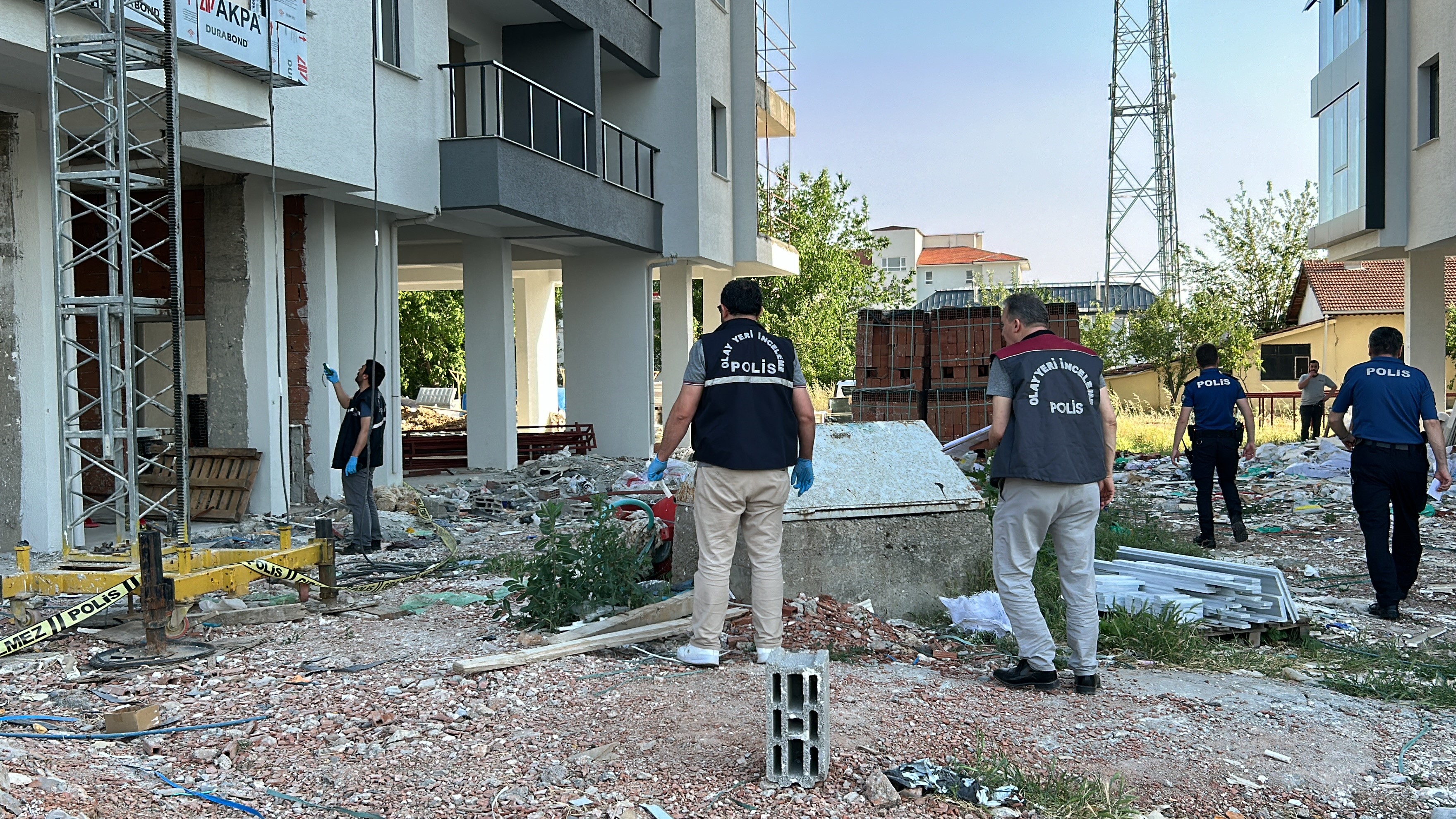9. Kattan Düşen İnşaat İşçisi Hayatını Kaybetti