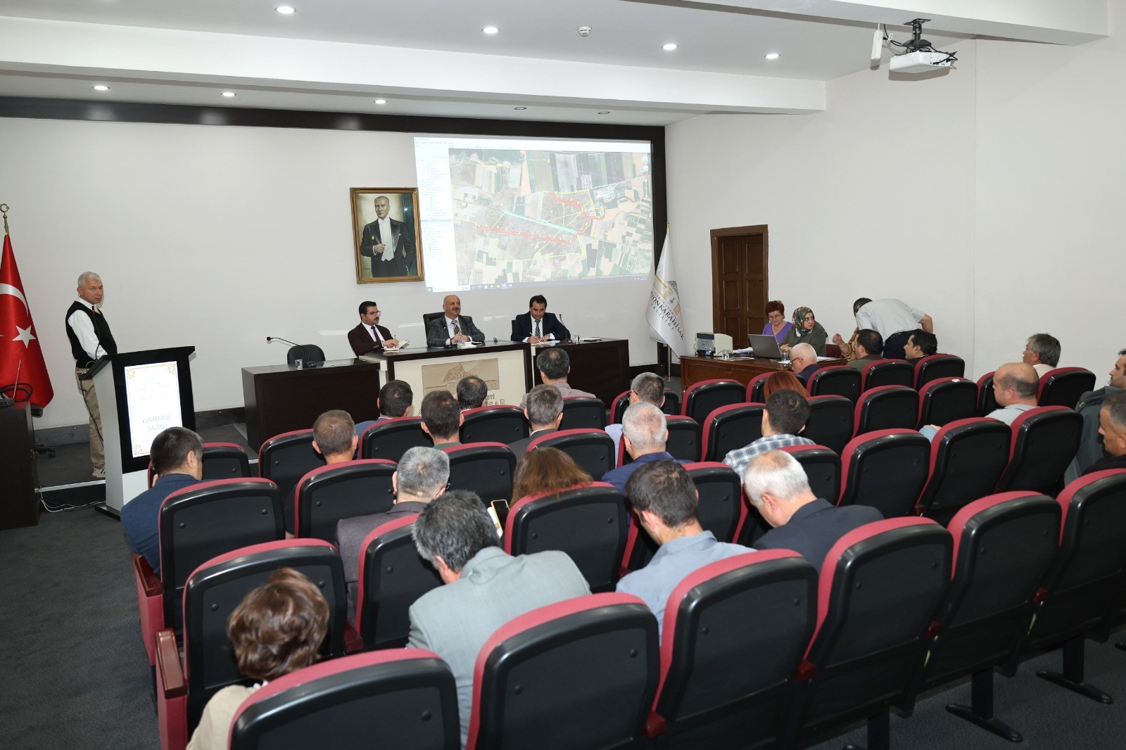 Afyonkarahisar’da Tarıma Dayalı Jeotermal Seracılık İhtisas Organize Sanayi Bölgesi kurulacak