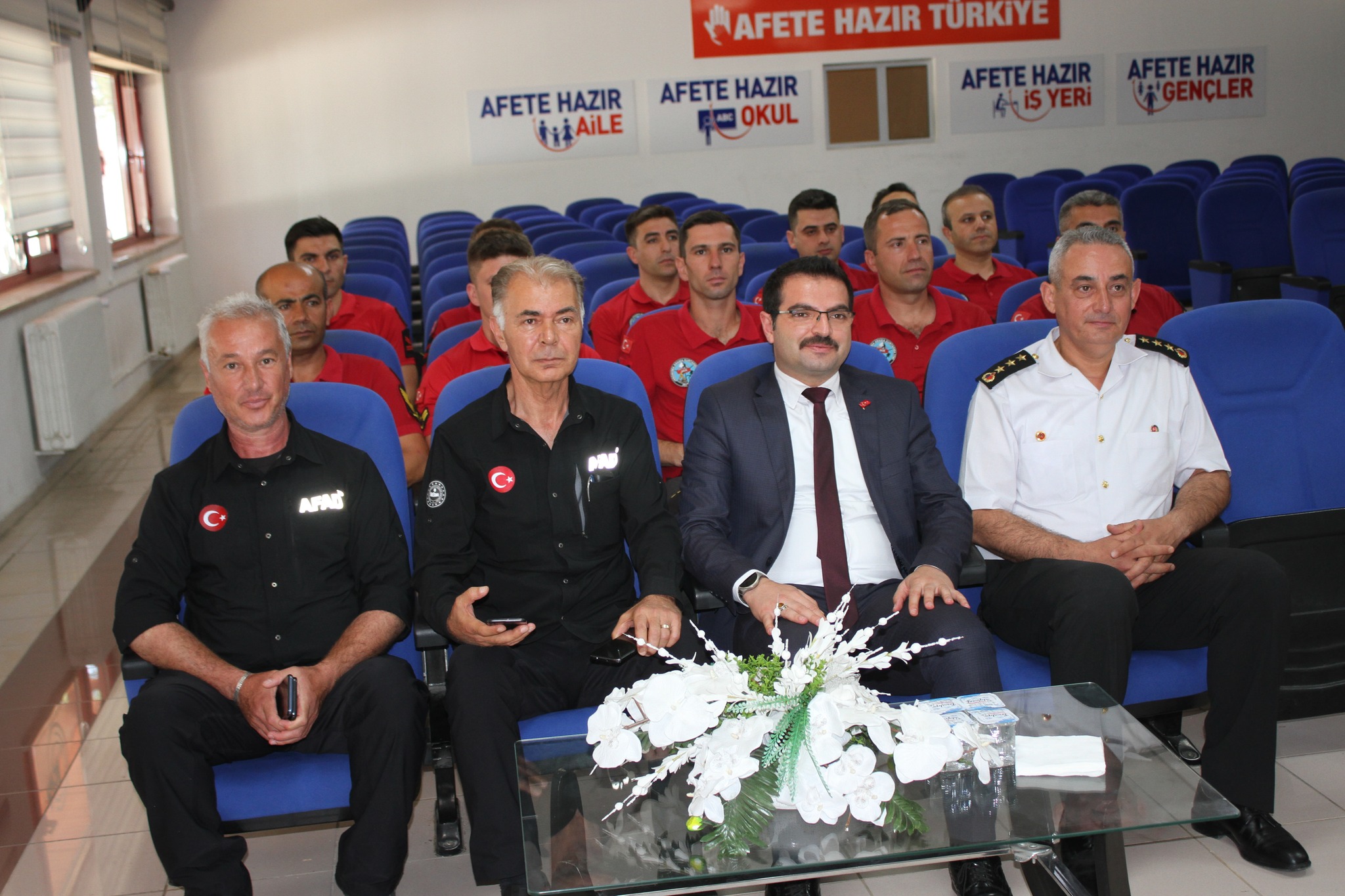 JAK Personeline Depremde Arama Kurtarma Eğitimi Verildi