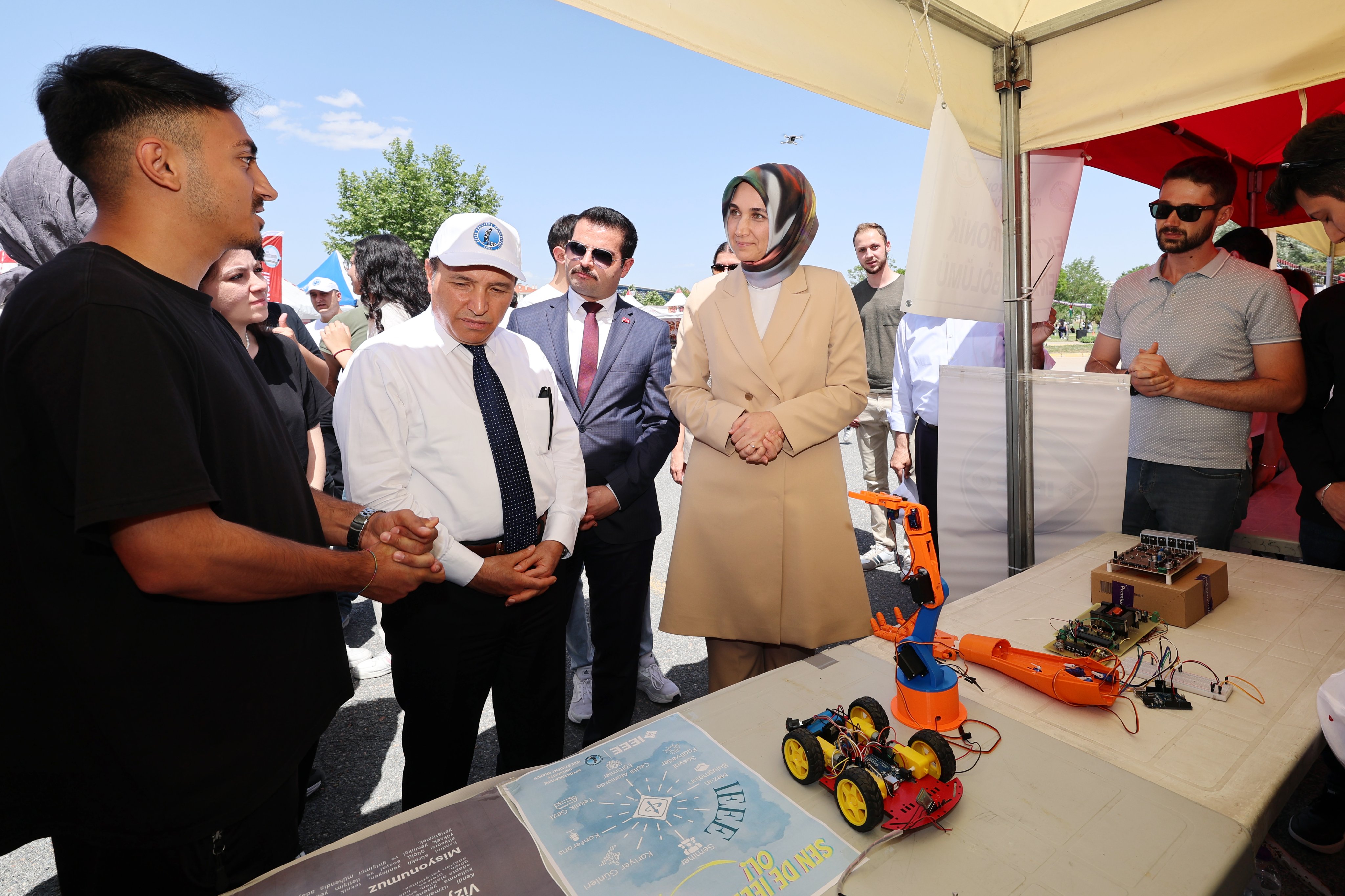 Vali Yiğitbaşı, AKÜFEST’24'te Gençlerle Buluştu
