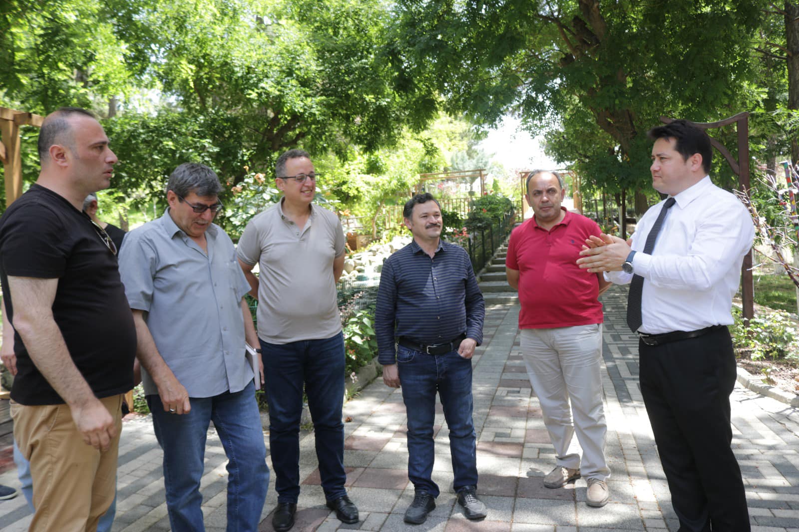 Başkan Derviş Aynacı Bolvadinli Gazetecilerle Horan Parkı'nda Buluştu
