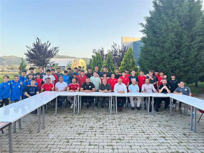 AFYONLU  7 GÜREŞÇİ  MİLLİ TAKIMA DAVET EDİLDİ