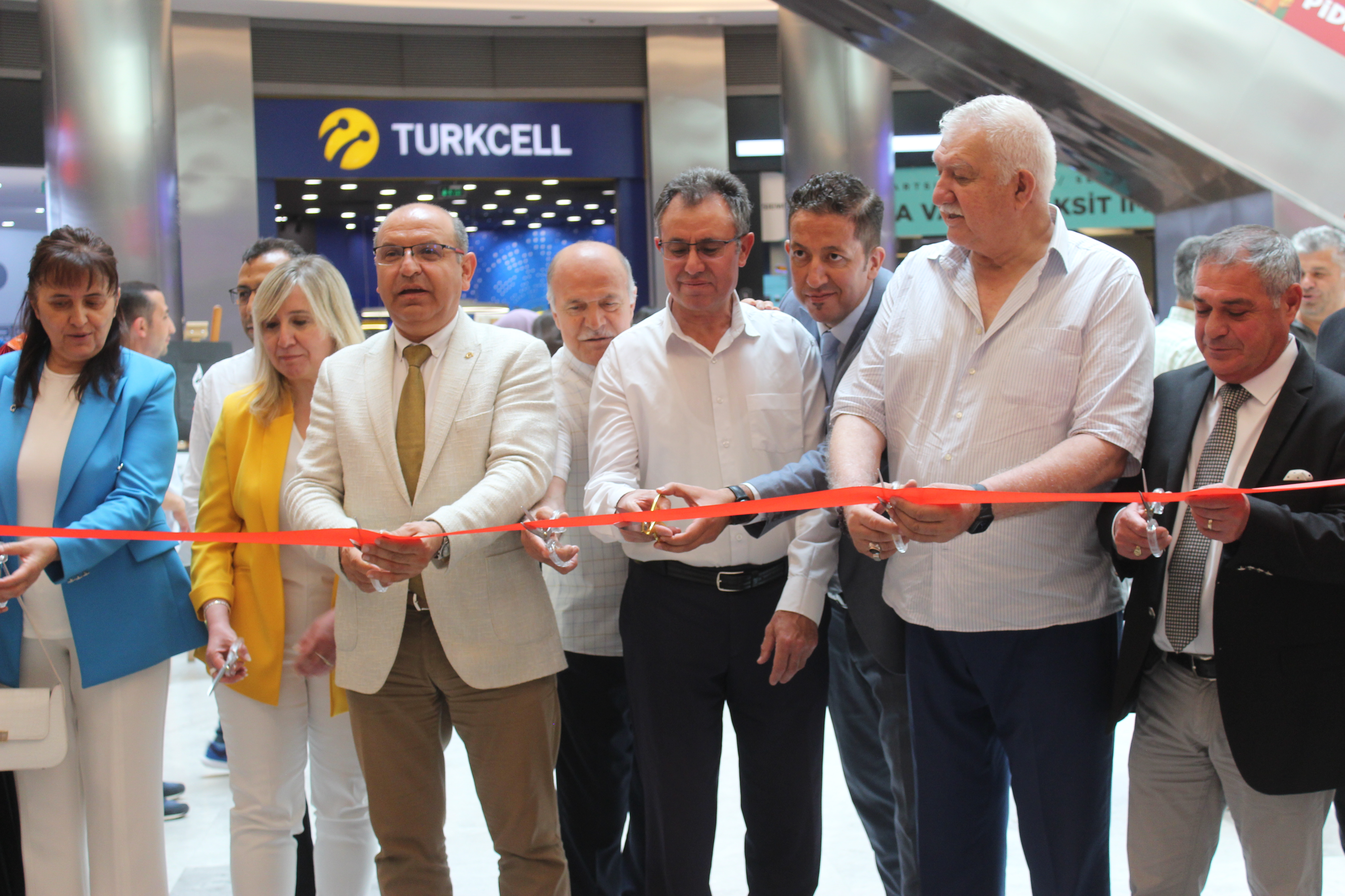 Maver Kemal Arsoy Ortaokulu/İlkokulu Sanat Şöleni Büyük İlgi Gördü: Genç Yeteneklerden Sanat Rüzgarı!
