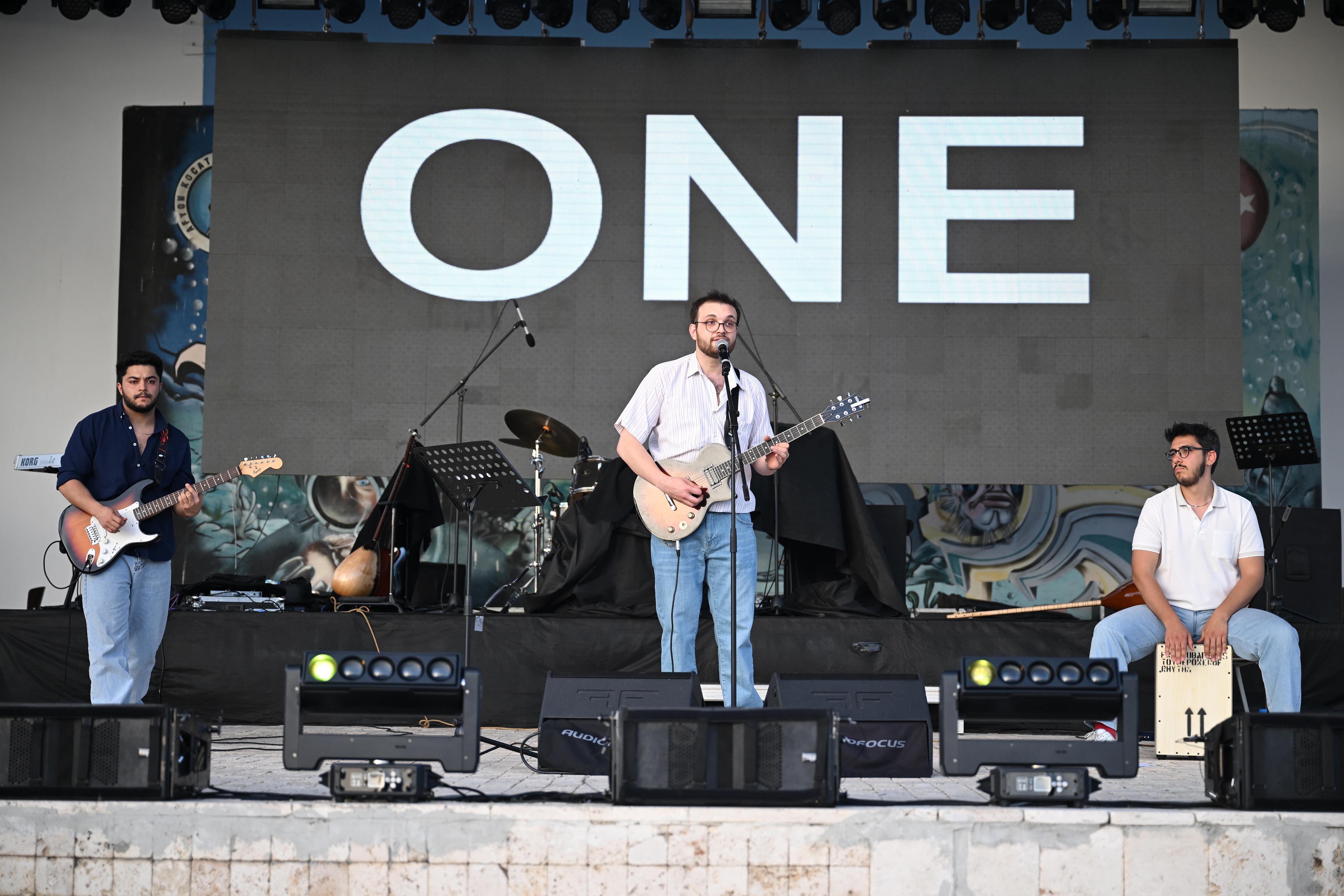 AKÜFEST'24'TE Müzik Rüzgarı…