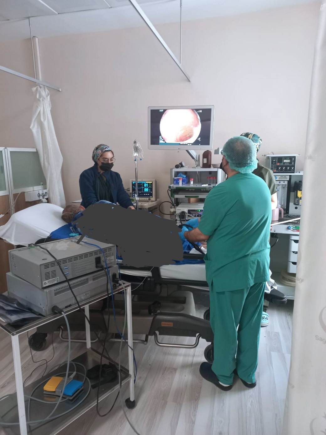 70 YAŞINDAKİ HASTAYA AFYON'DA BAŞARILI YENİ BİR YÖNTEM İLE BİR MÜDAHELE GERÇEKLEŞTİRİLDİ